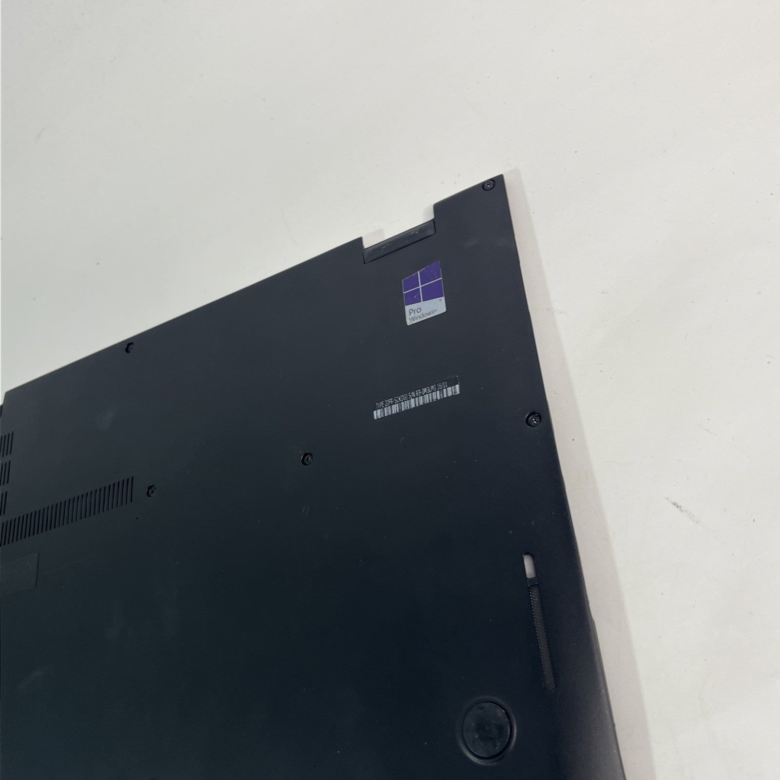 Genuine Lenovo ThinkPad X1 Yoga Gen 1 Bottom Base  Chassis Cover 01AW995