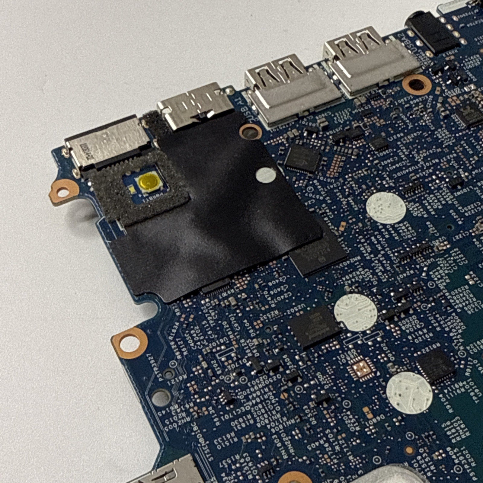 Genuine Dell Latitude 5530 Motherboard i5 12th Gen 1.6Ghz (NO POWER)