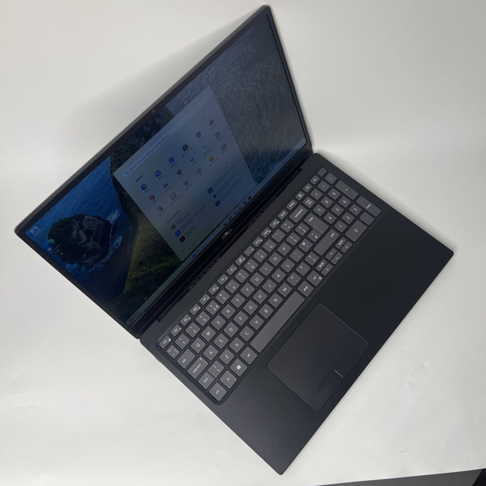 Dell Vostro 5590 Laptop 15” FHD Intel i5-10210U 512GB SSD 8GB RAM Windows 11