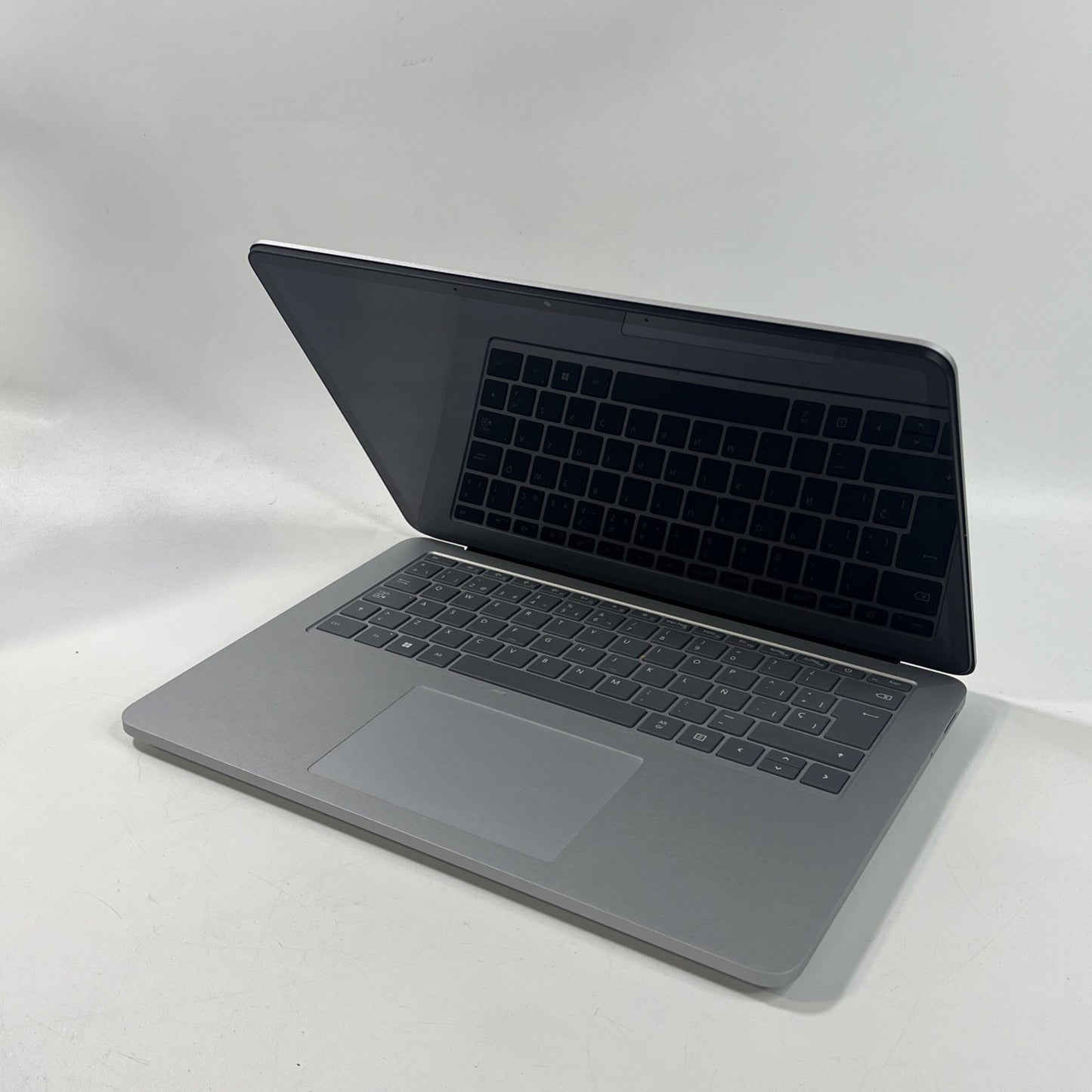 Microsoft Surface Laptop 14.4" Inte i5-11300H 16GB RAM 512GB SSD Windows 11