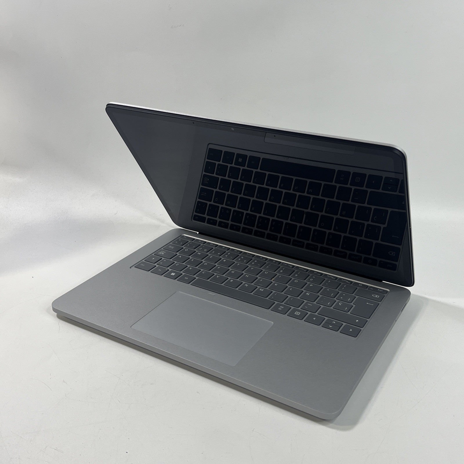 Microsoft Surface Laptop 14.4" Inte i5-11300H 16GB RAM 512GB SSD Windows 11