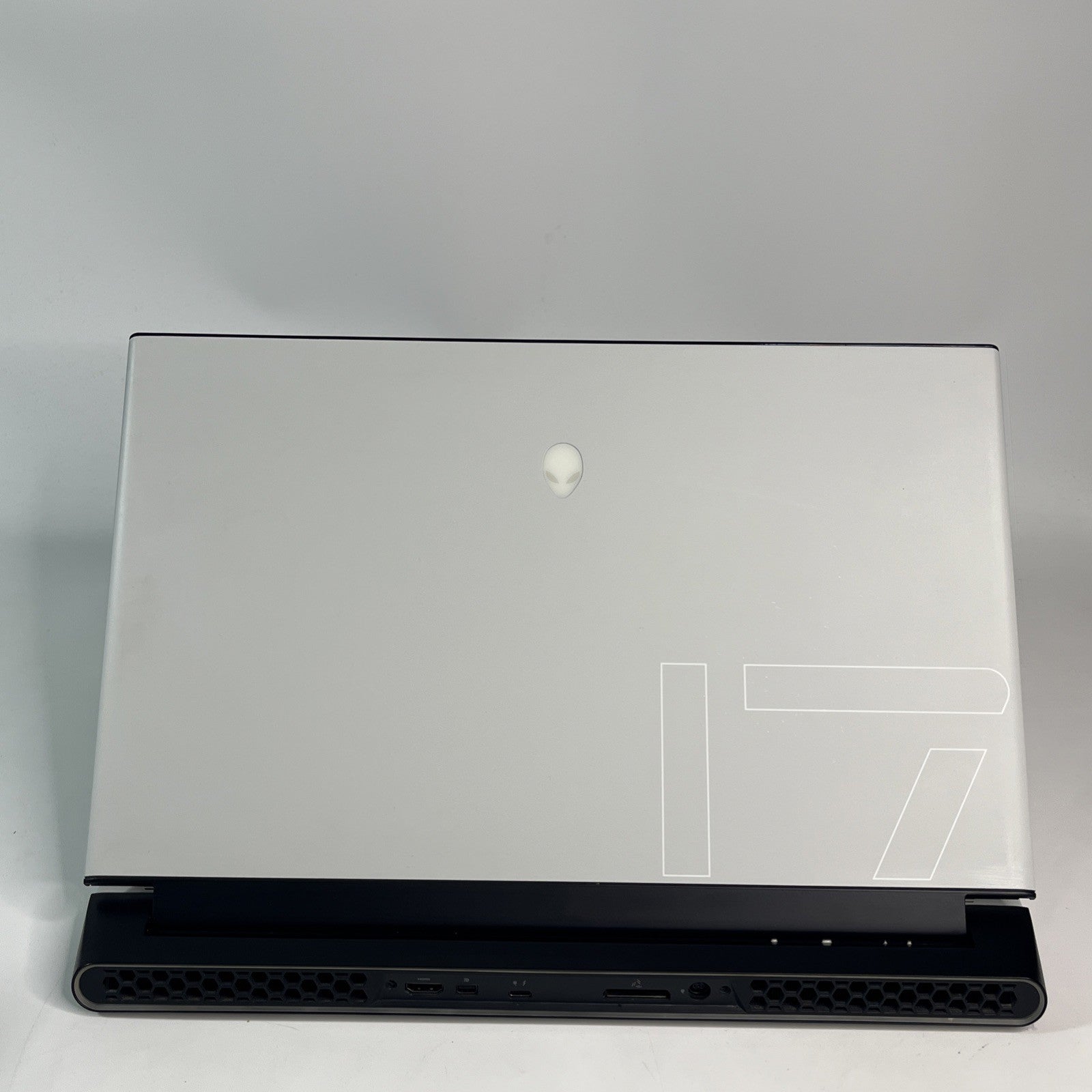 Alienware M17 R3 I9-10980HK Nvidia RTX 2070  32GB DDR4 RAM 2TB SSD Windows 11