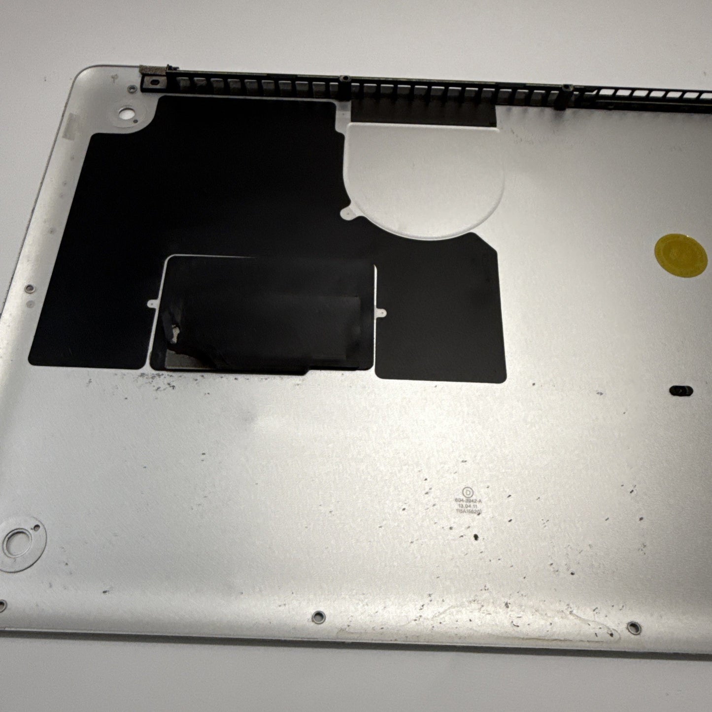 APPLE MACBOOK PRO A1278 13” MID 2010 2011 2012 BOTTOM CASE -NO RUBBERS (GRADE C)