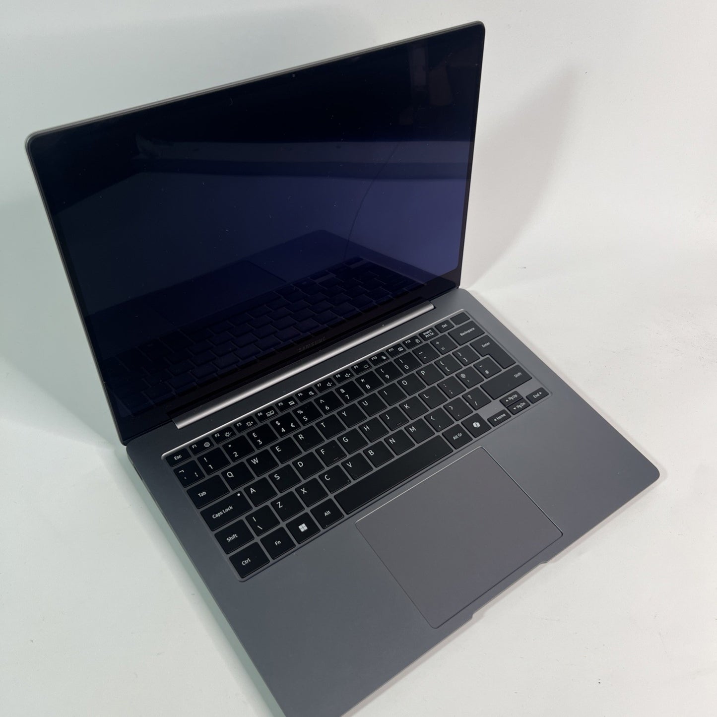 Samsung Galaxy Book 5 ProNP944XHA – Ultra 7 258V – 32GB RAM – 512GB SSD Warranty