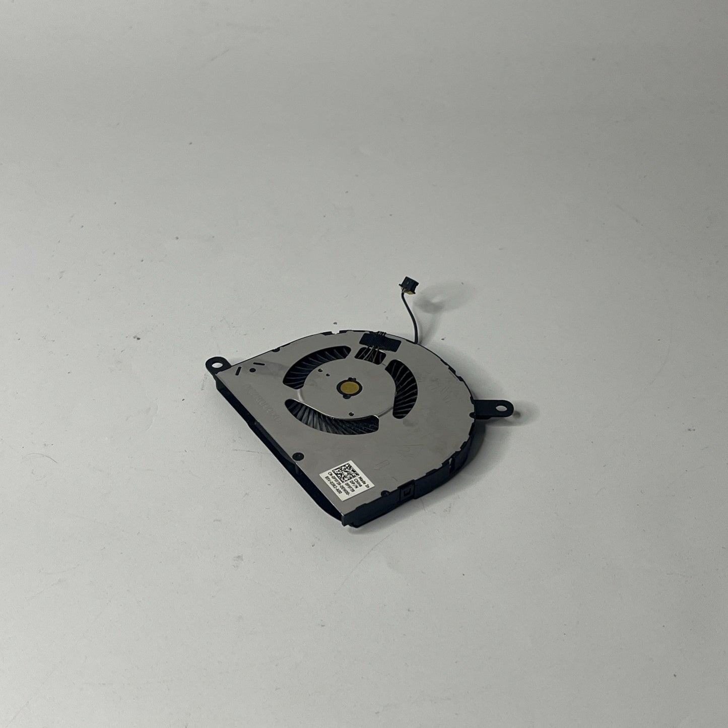 NEW GENUINE DELL LATITUDE 5490 COOLING FAN Cn-op5f39