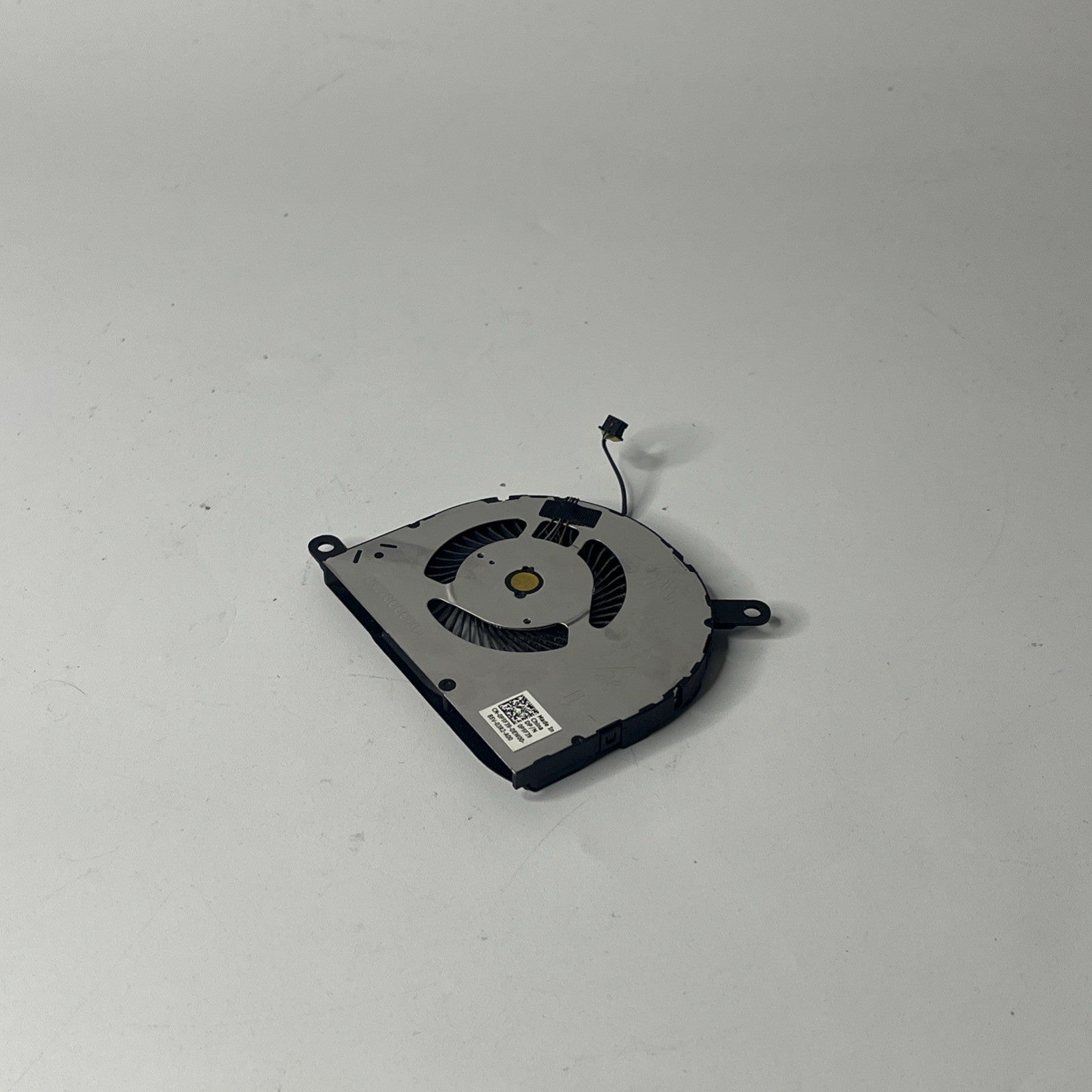 NEW GENUINE DELL LATITUDE 5490 COOLING FAN Cn-op5f39
