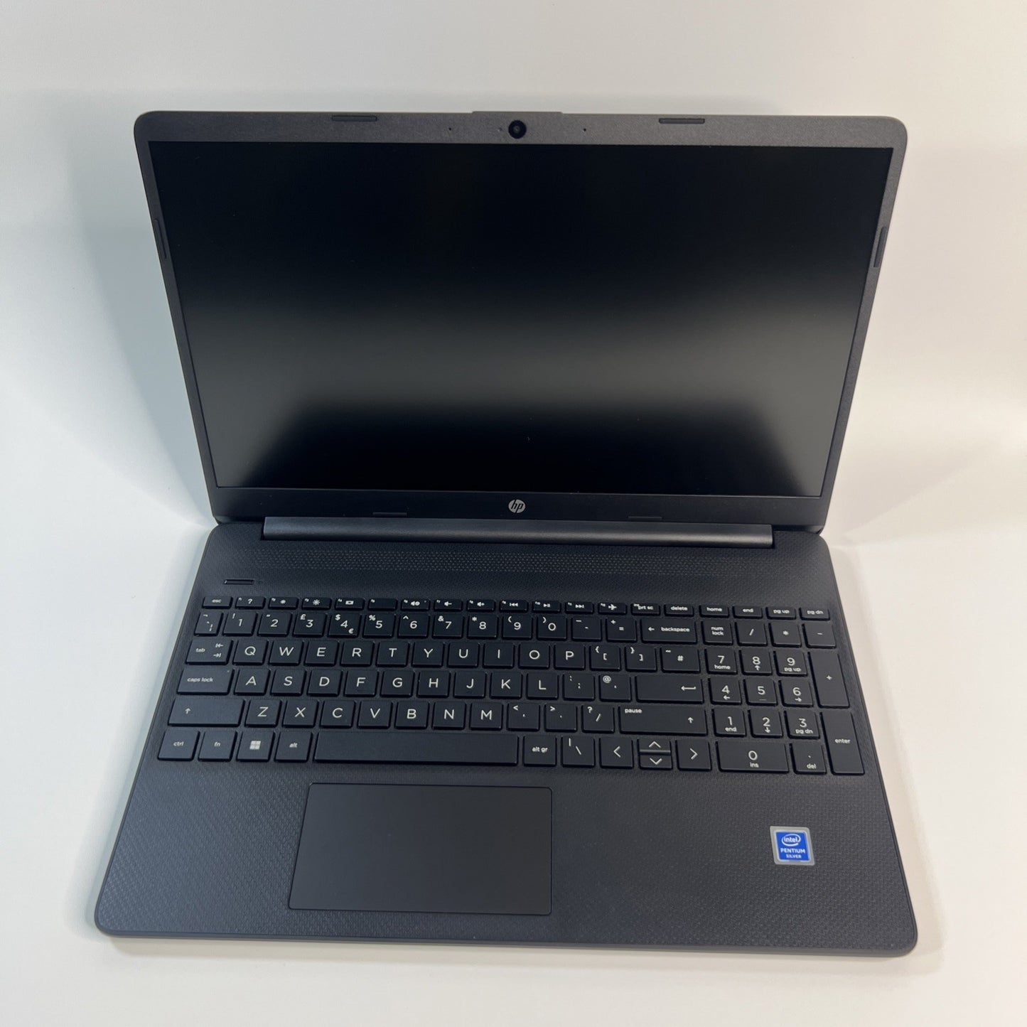 HP 15s-fq0004sa 15.6" Laptop Intel Pentium Silver N5030 4 GB RAM 128 GB SSD