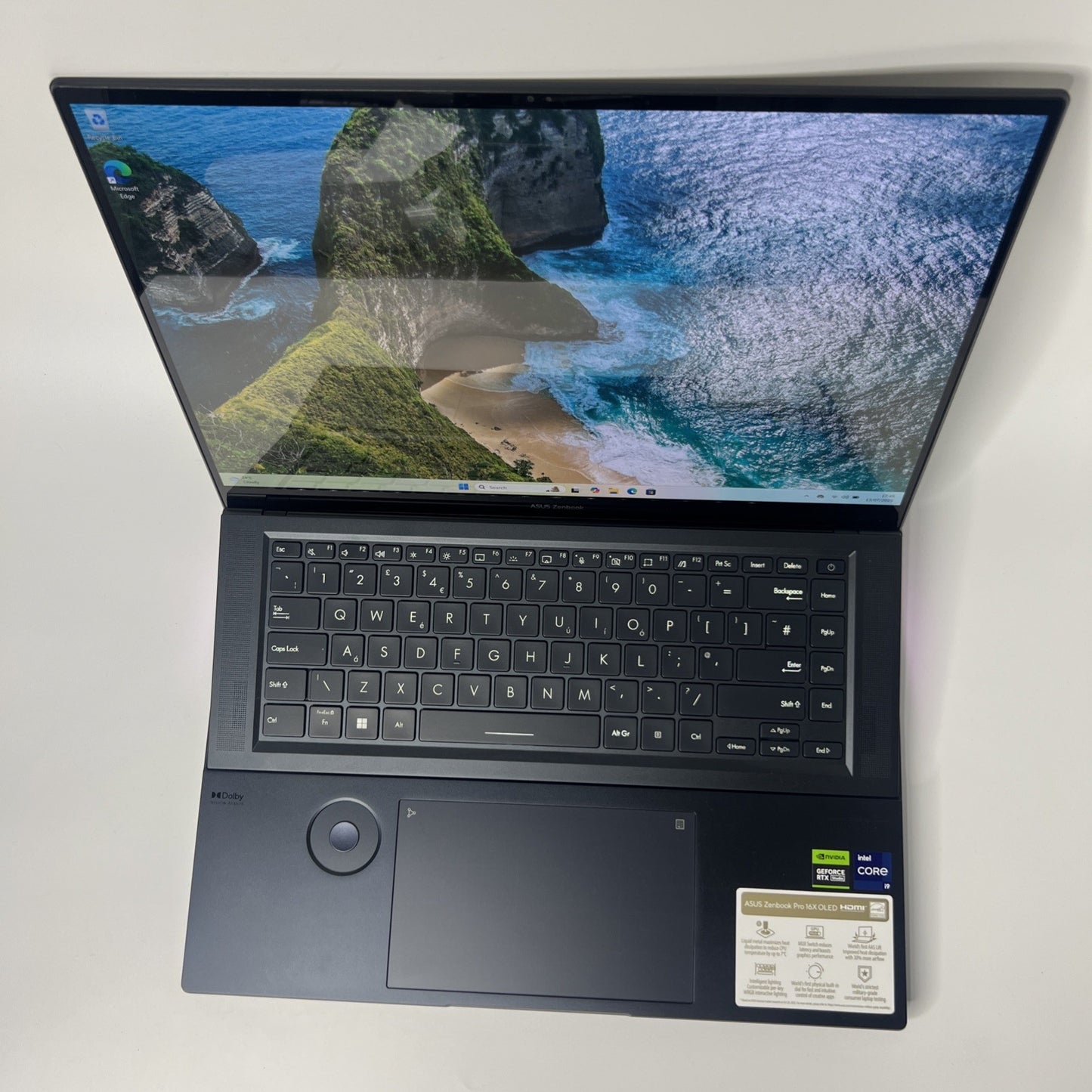 ASUS Zenbook Pro 16 UX7602BZ OLED Intel Core i9-13905H RTX 4080 32GB RAM 1TB SSD