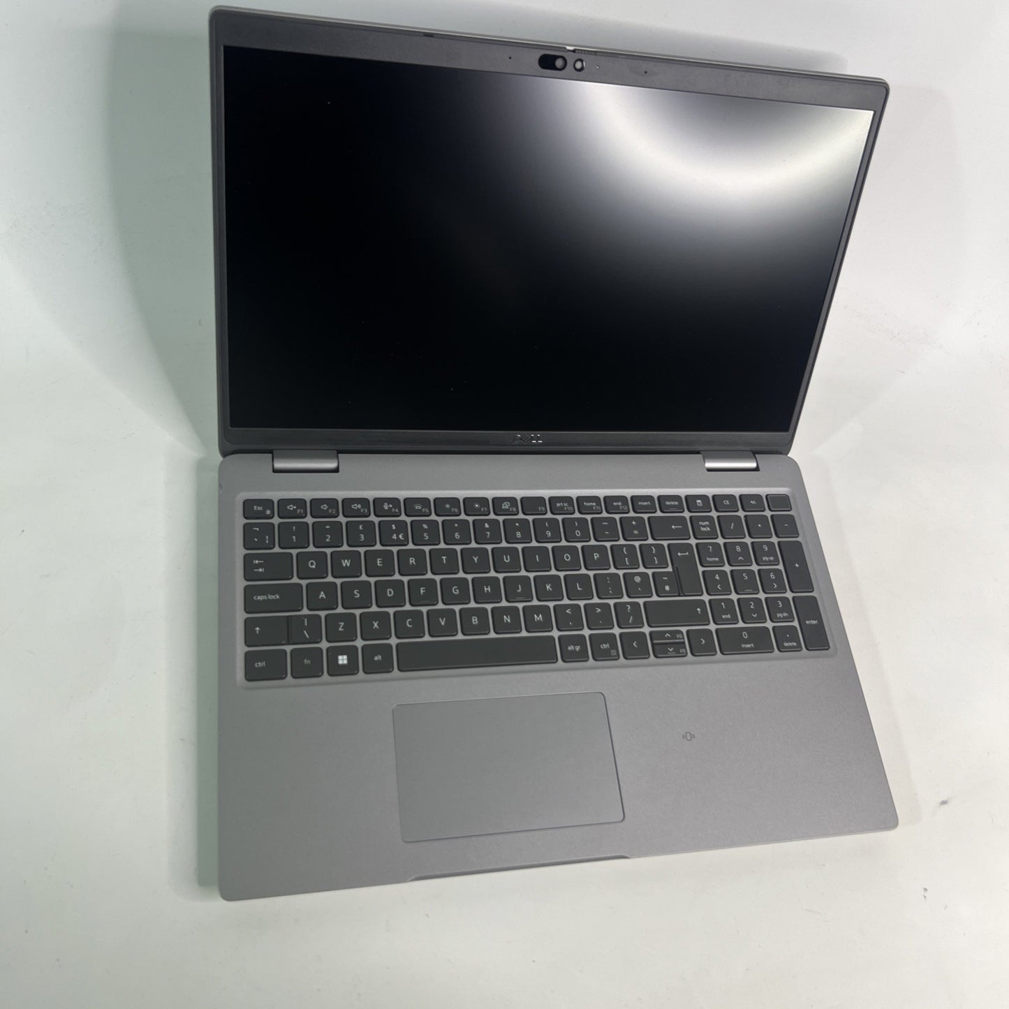 Dell Latitude 5540 Intel Core i7-1365U 16GB RAM 2TB SSD Windows 11 15.6” Laptop
