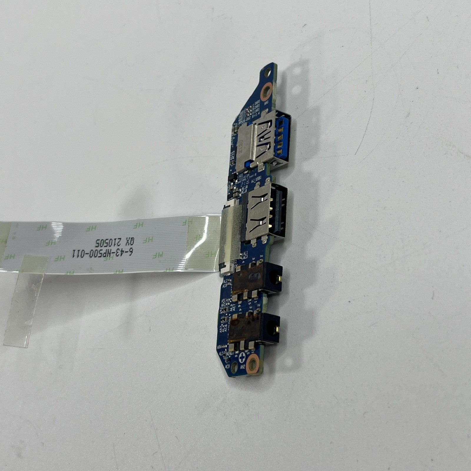 Genuine Medion Erazer E10 Usb Board With Cable