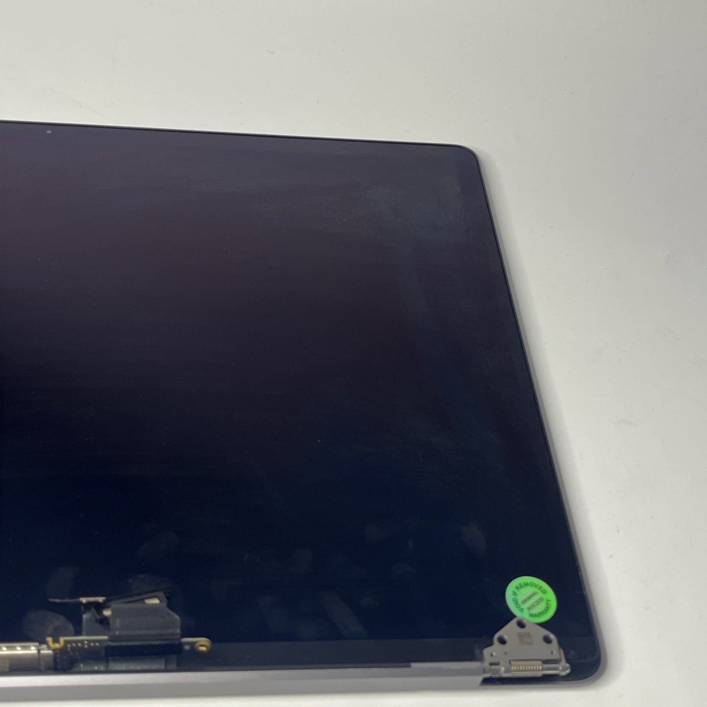 Genuine Apple MacBook Pro A2141 16" Display Assembly Screen. cracked From Side.