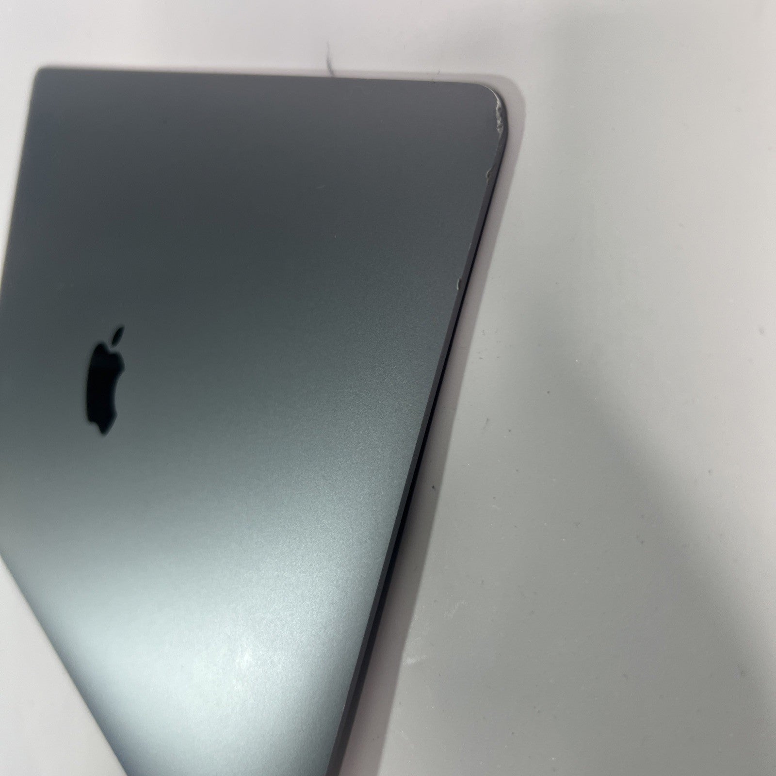 Apple MacBook Pro 13" A2338 LCD Screen Display Assembly – EMC 3578 – Grade C