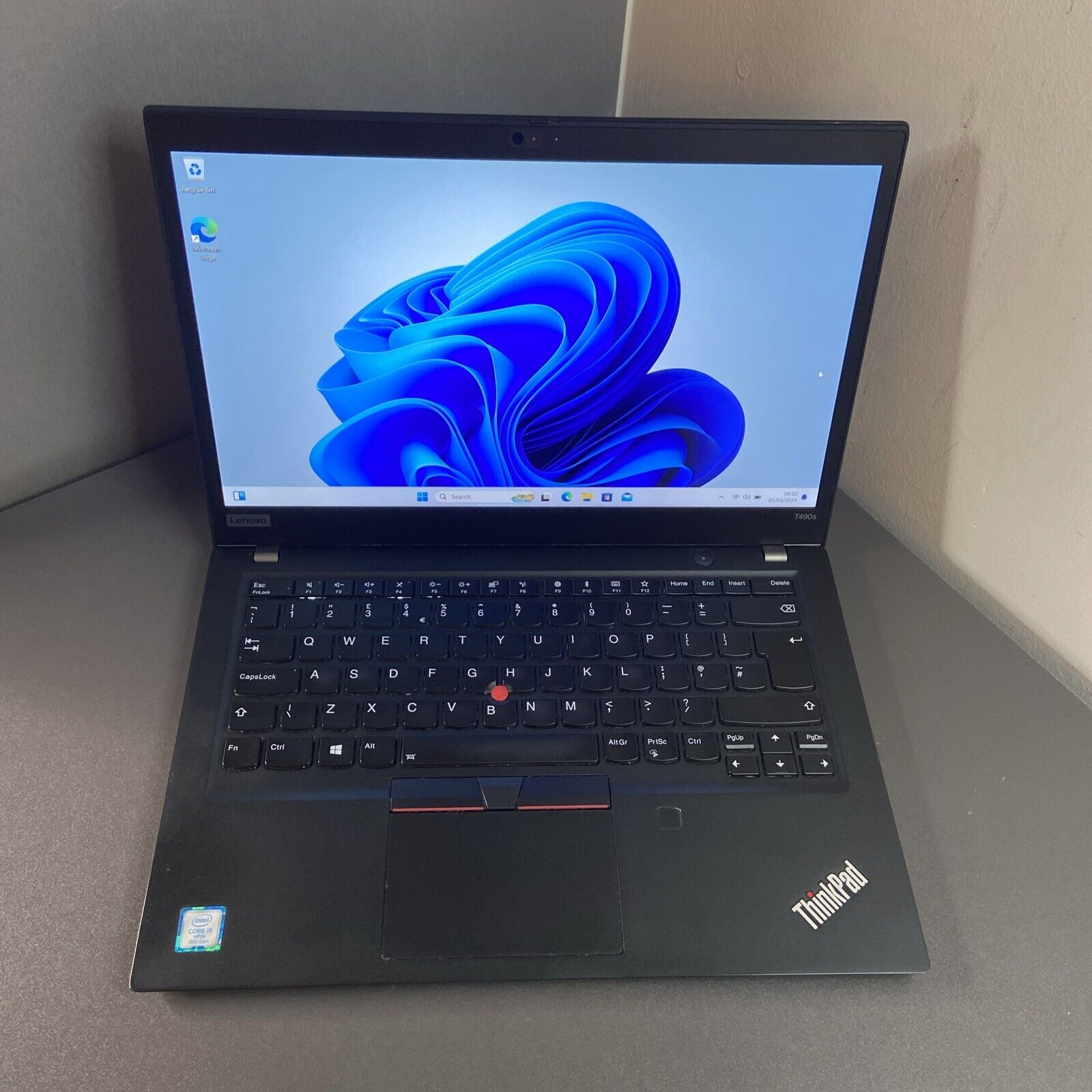 Lenovo T490s Laptop - Core i5-265U  1.8GHz CPU, 8GB RAM, 256GB Windows 11 pro