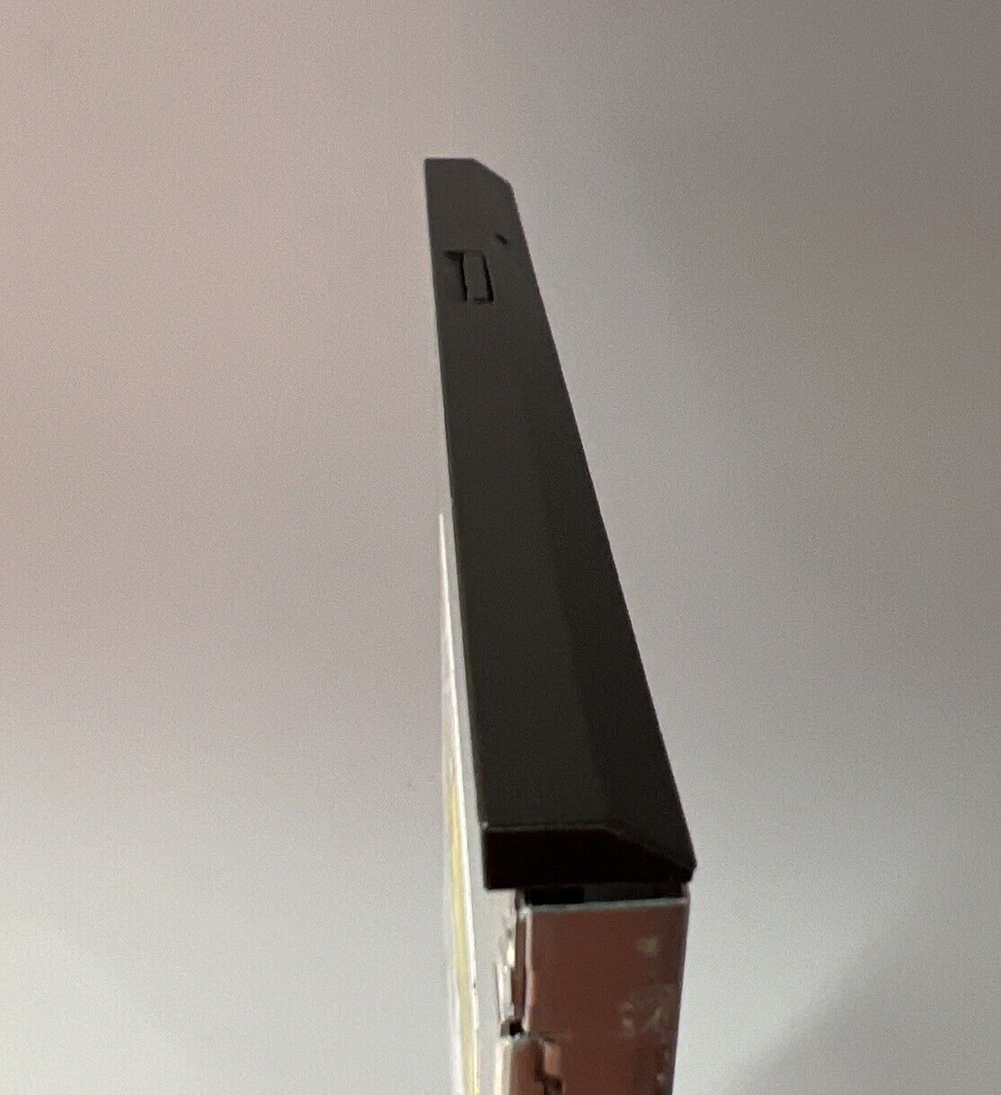 Slim Optical Drive, Slim-Line SATA, Super Multi DVD Re-Writer  Model : GU70N