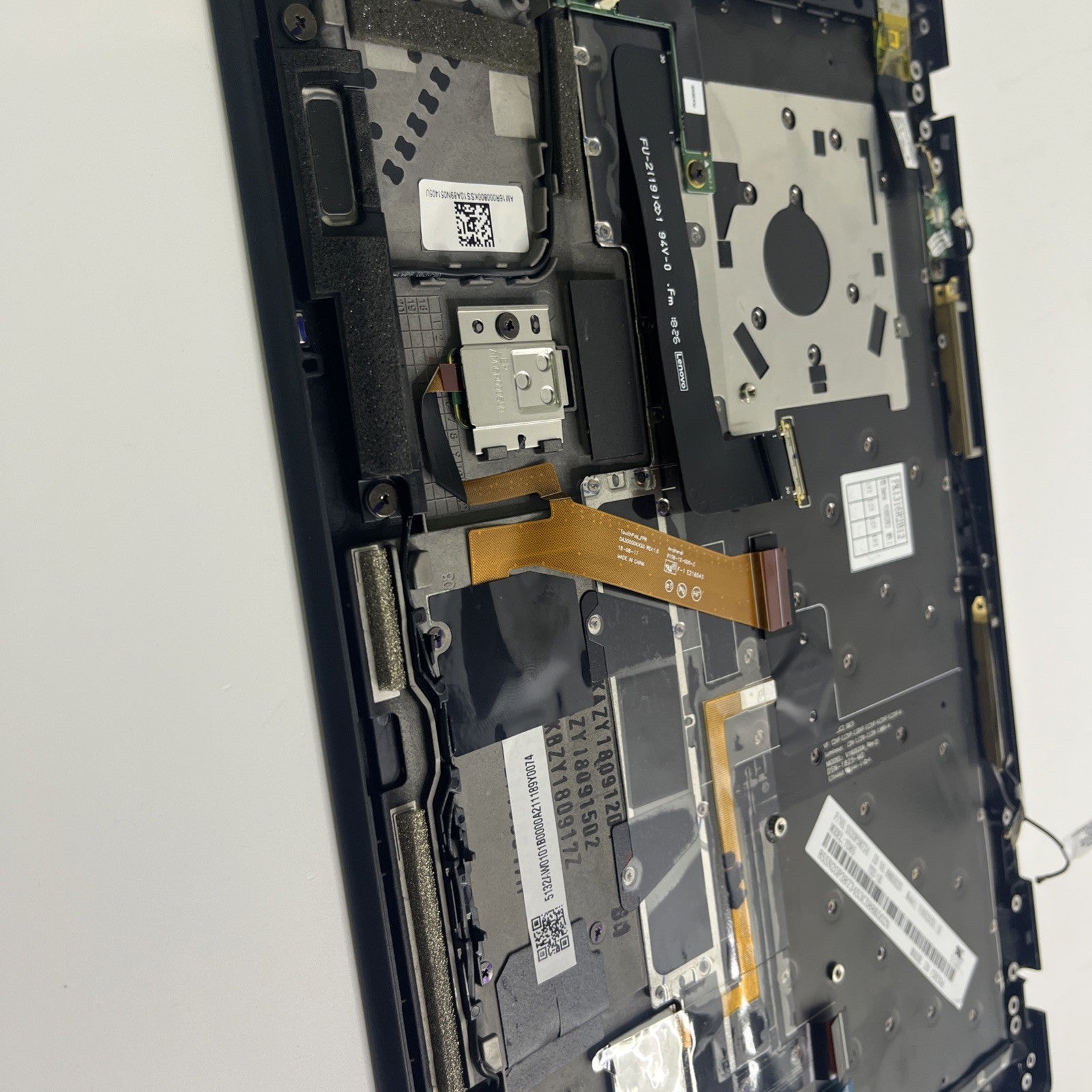 Genuine Lenovo ThinkPad X1 Carbon 6th Gen Complete UK Palmrest. Missing Keys