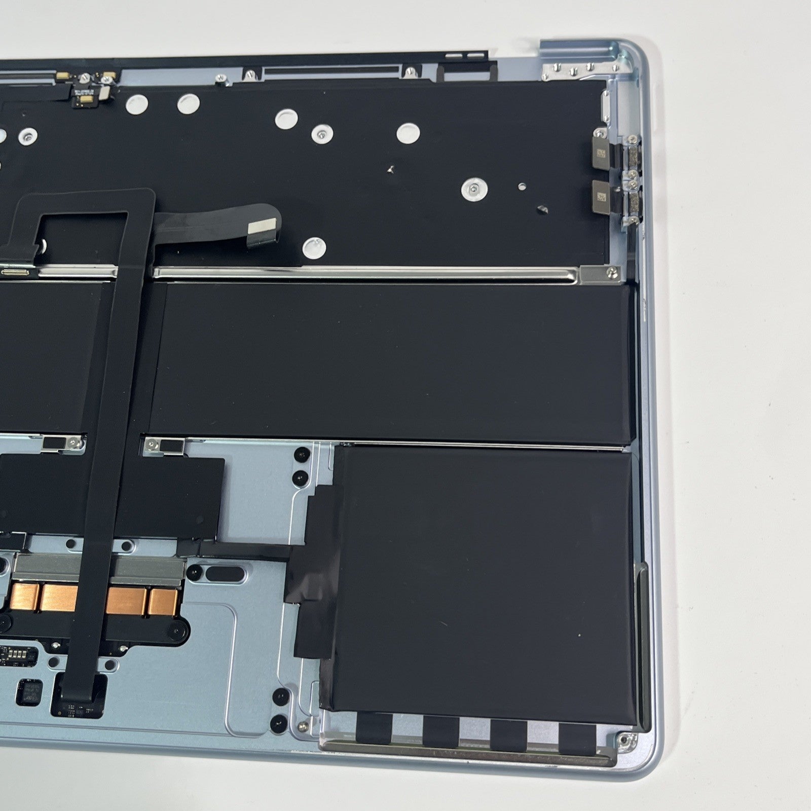Genuine Apple MacBook Air 13" M4 A3240 Complete Palmrest  Cover  Blue 2025
