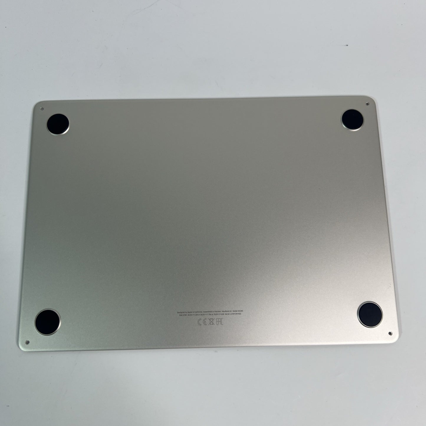 Apple MacBook Air 13" A3240 Bottom Base Cover – Starlight – 2025 Grade A