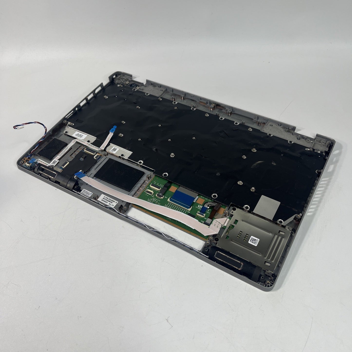 Genuine DELL LATITUDE 5510 Palmrest,keyboard,touchpad & Speakers.
