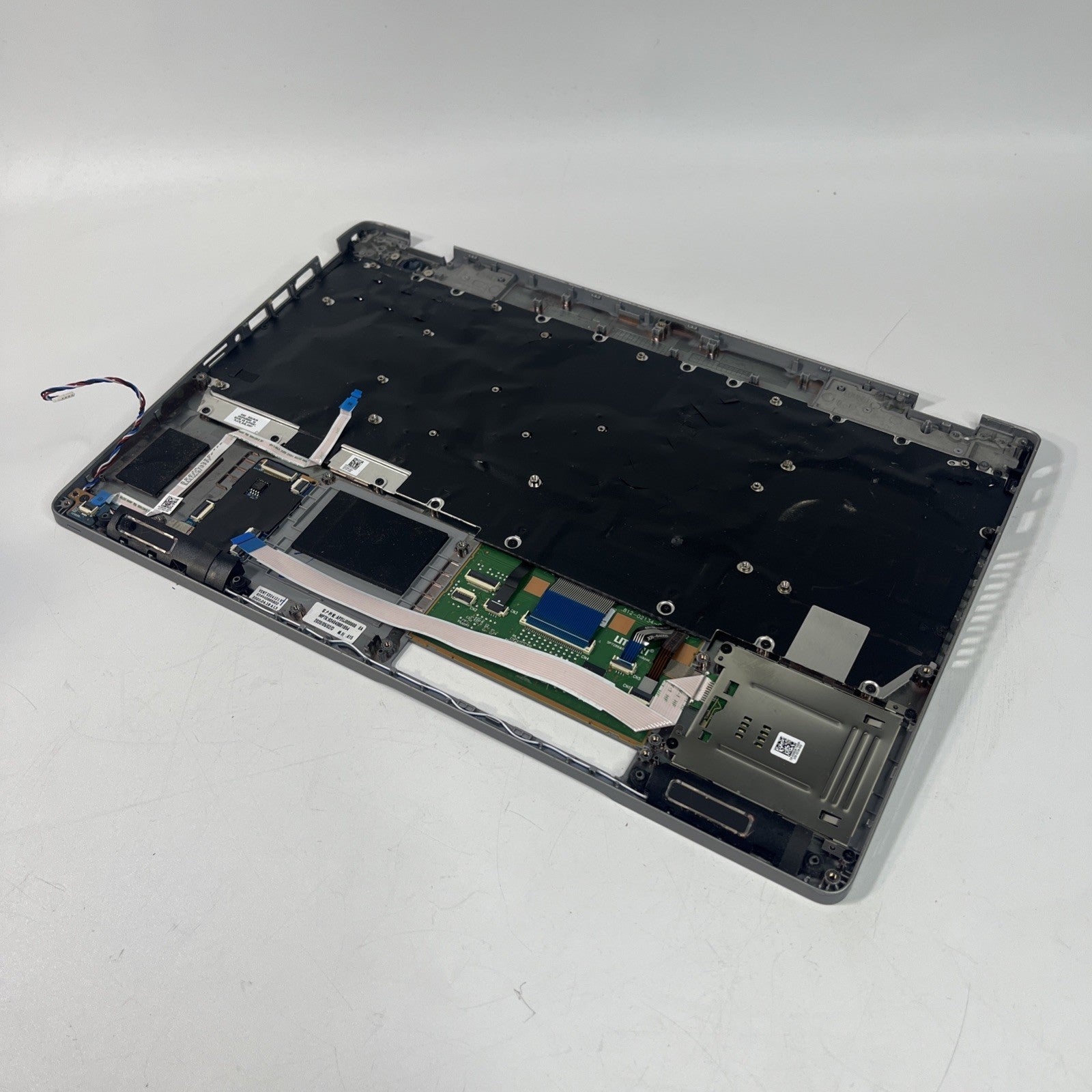 Genuine DELL LATITUDE 5510 Palmrest,keyboard,touchpad & Speakers.