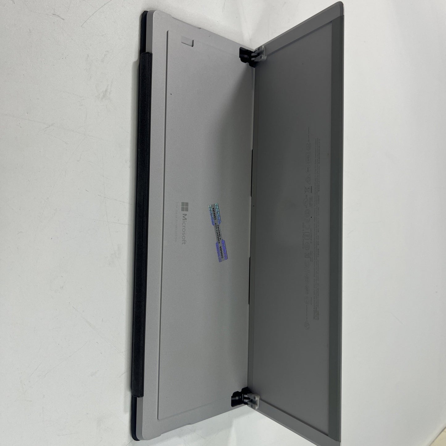 Microsoft Surface Pro 4 12.3” Intel i5-6300U  8GB RAM 256GB SSD & Keyboard