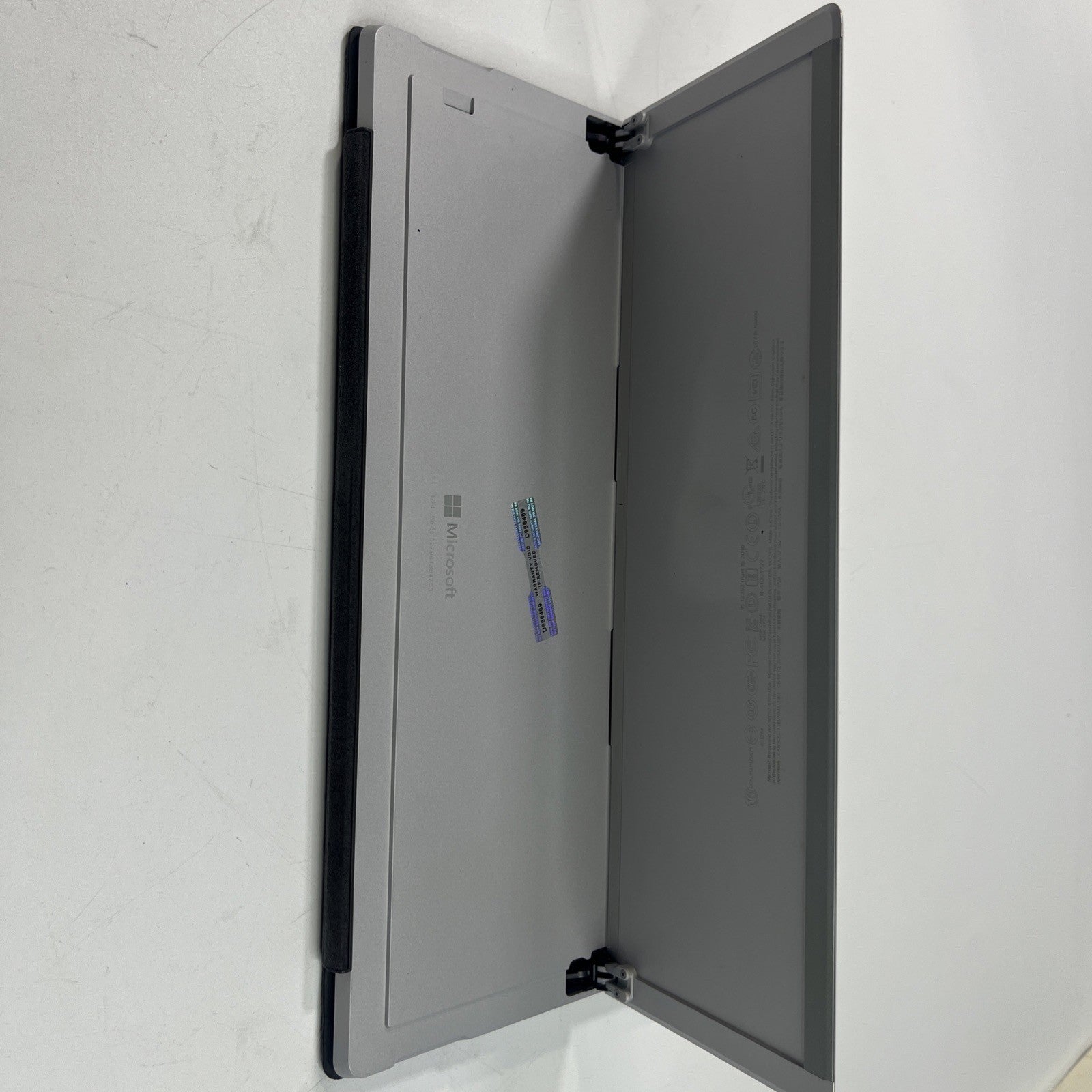 Microsoft Surface Pro 4 12.3” Intel i5-6300U  8GB RAM 256GB SSD & Keyboard