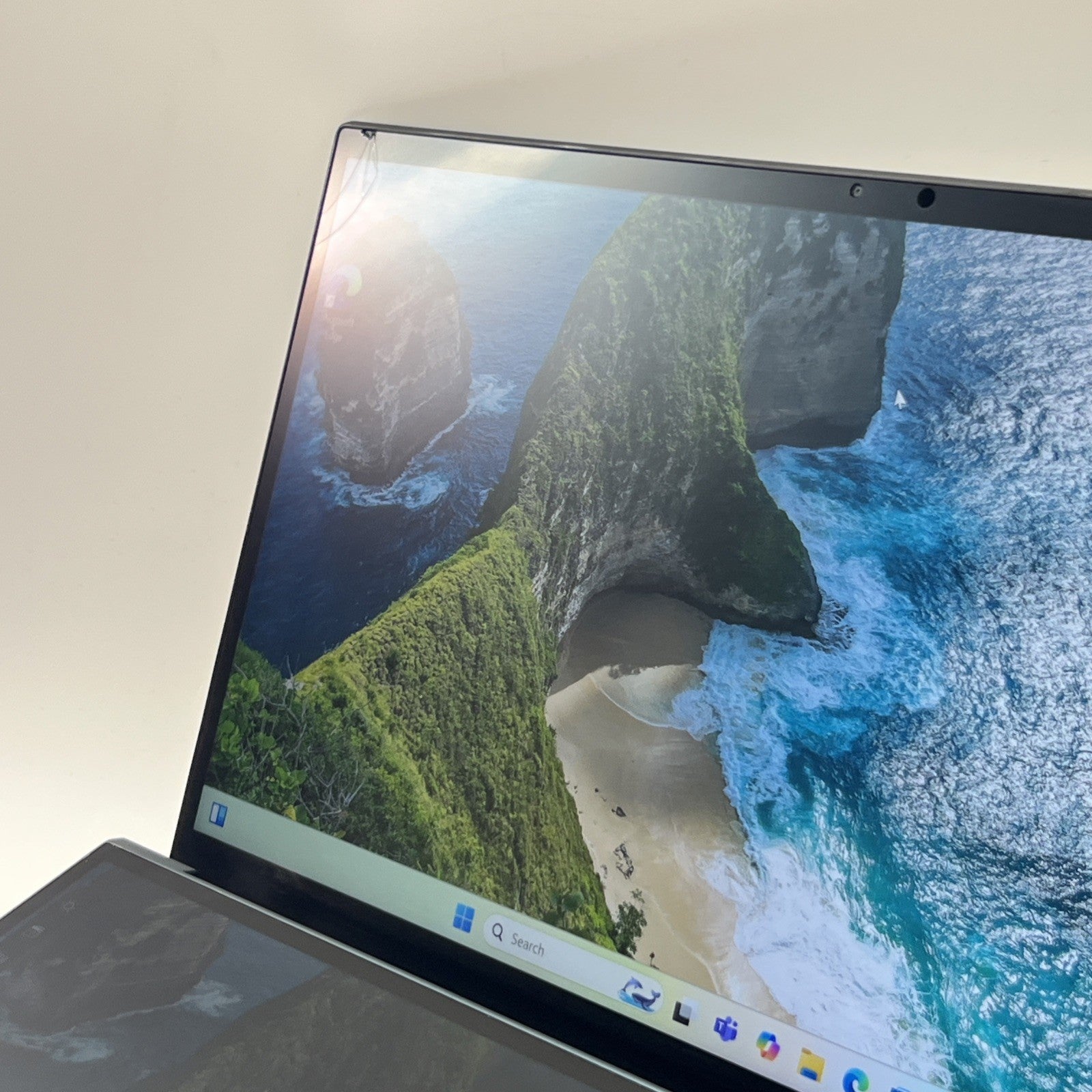 ASUS ZenBook Duo UX482EAR 14”Core i5-1155G7 16GB RAM 256GB SSD Windows 11