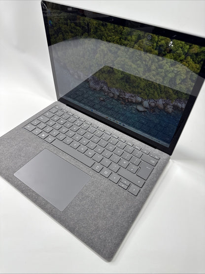Microsoft Surface Laptop 4 13.5" Inte i5-1135G7 8GB RAM 512GB SSD Cracked Screen