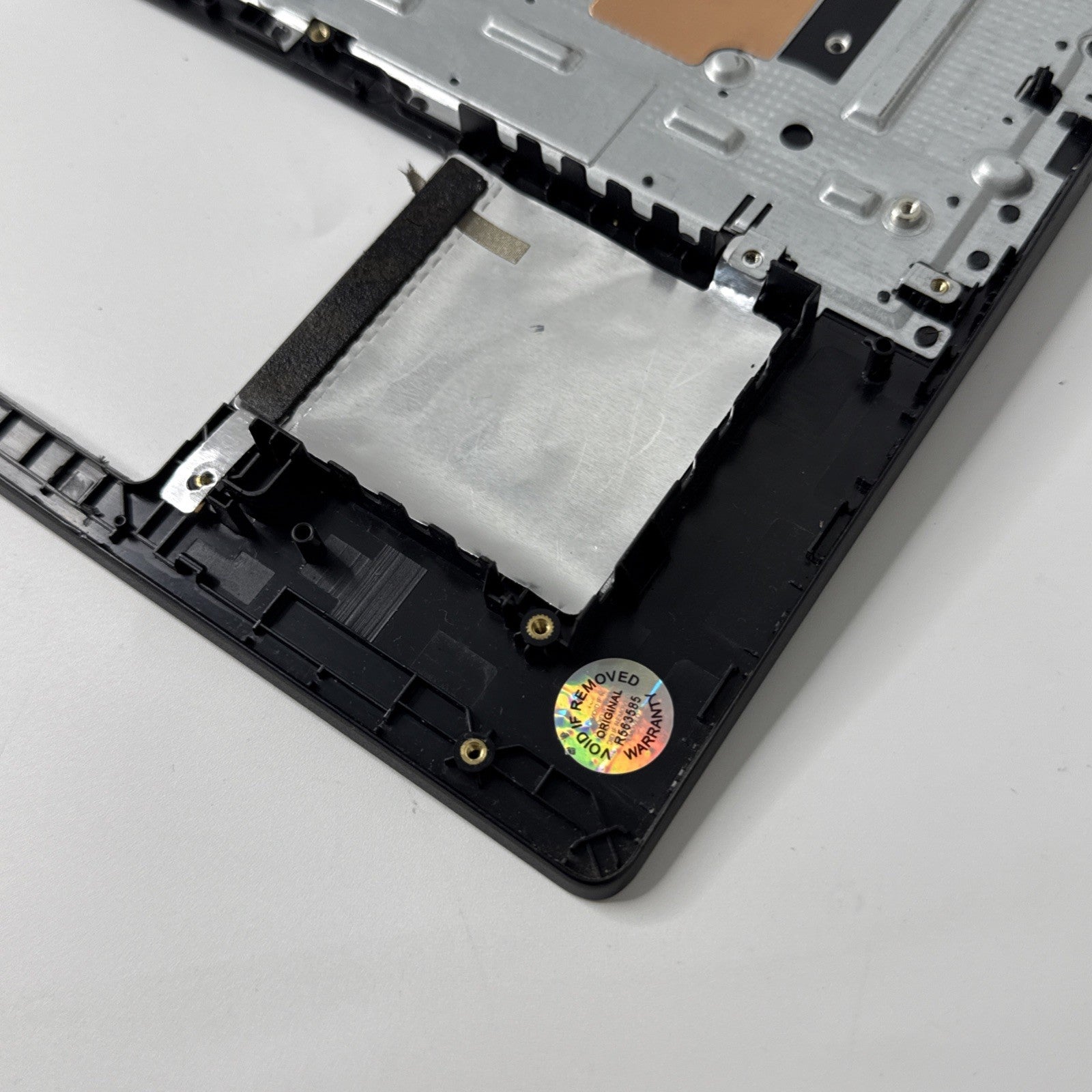 Lenovo V15 G2-ALC Palmrest Assembly, UK Keyboard AP21S000100 - Black