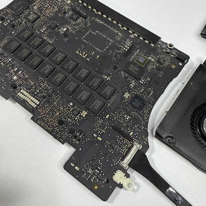 MacBook Pro 15" A1398 Late 2013 Logic Board i7-4960HQ (FOR PARTS)