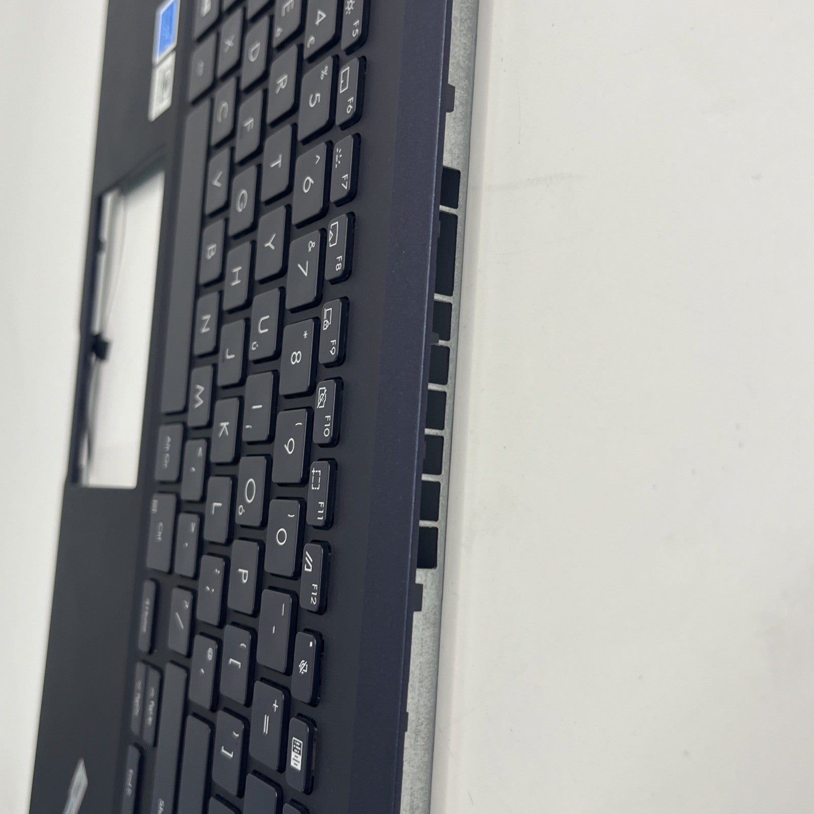 Genuine Blue ASUS Expertbook B1500C palmrest And Keyboard 13N1–DFA0511