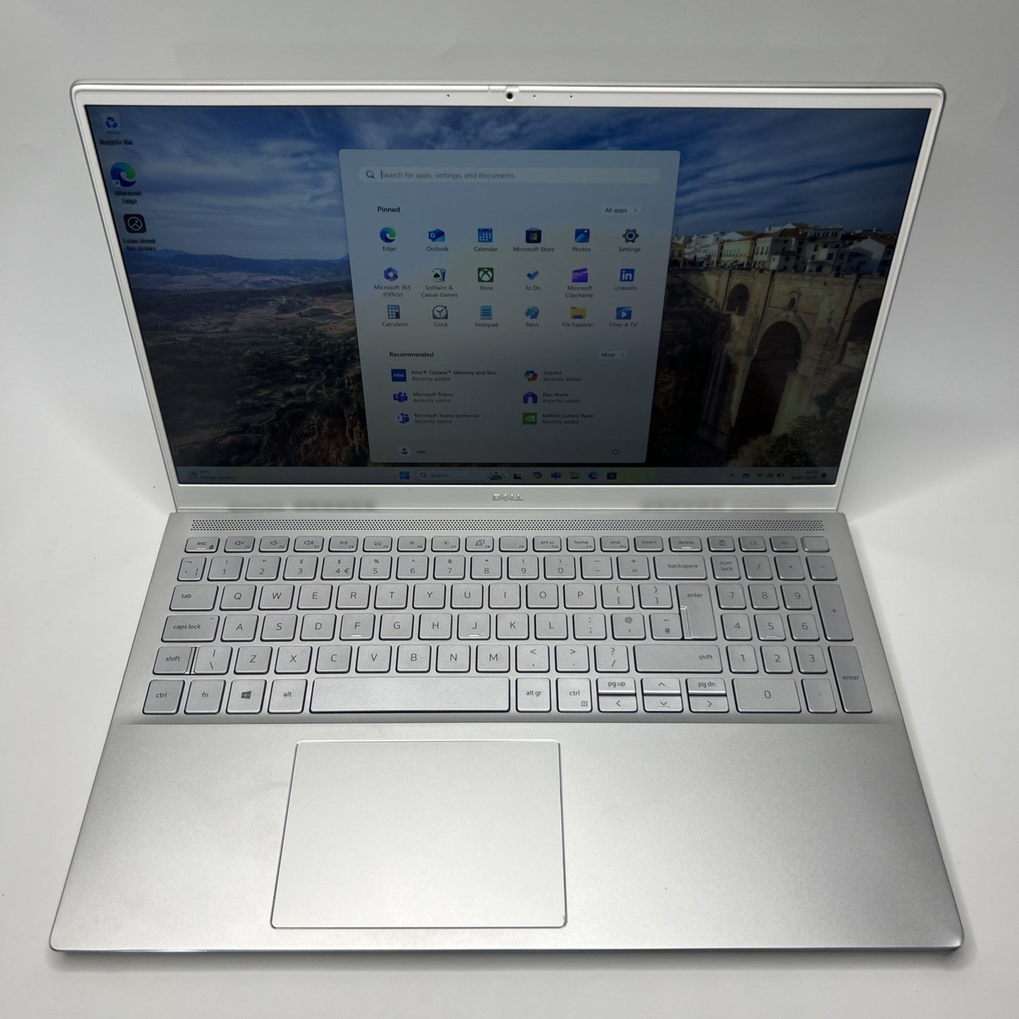 Dell Inspiron 15 7501 15.6” FHD Laptop i7-10750H 16GB RAM 512GB SSD GTX 1650 Ti