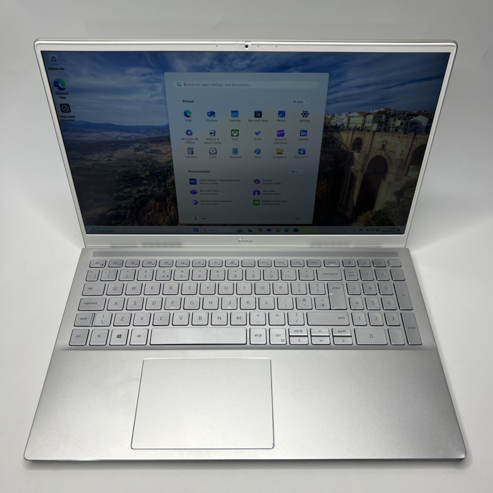 Dell Inspiron 15 7501 15.6” FHD Laptop i7-10750H 16GB RAM 512GB SSD GTX 1650 Ti