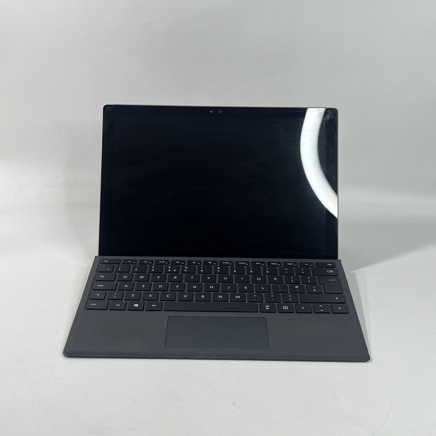 Microsoft Surface Pro 4 12.3” Intel i5-6300U  8GB RAM 256GB SSD & Keyboard