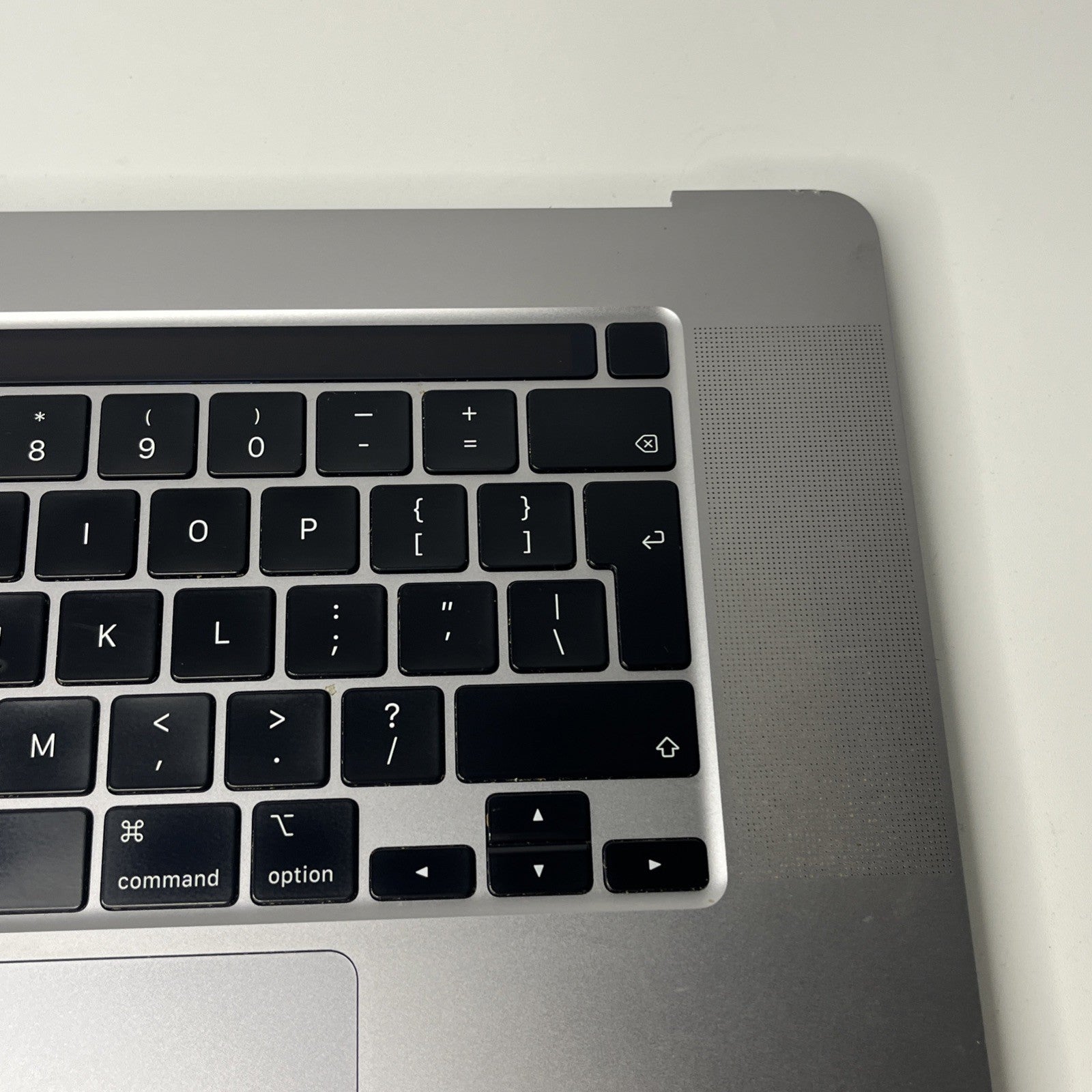 Genuine MacBook Pro16" A2141-2019 Palmrest keyboard Trackpad.  Bit Crack At Side