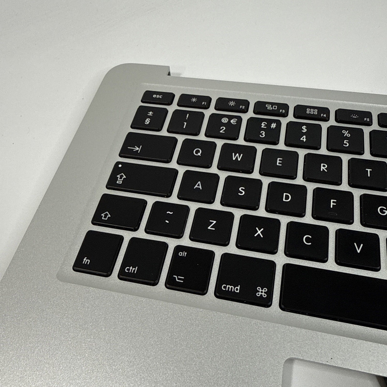 Macbook AIR 13” A1466 2013 2014 2015 2017 UK Keyboard Palmrest Assembly