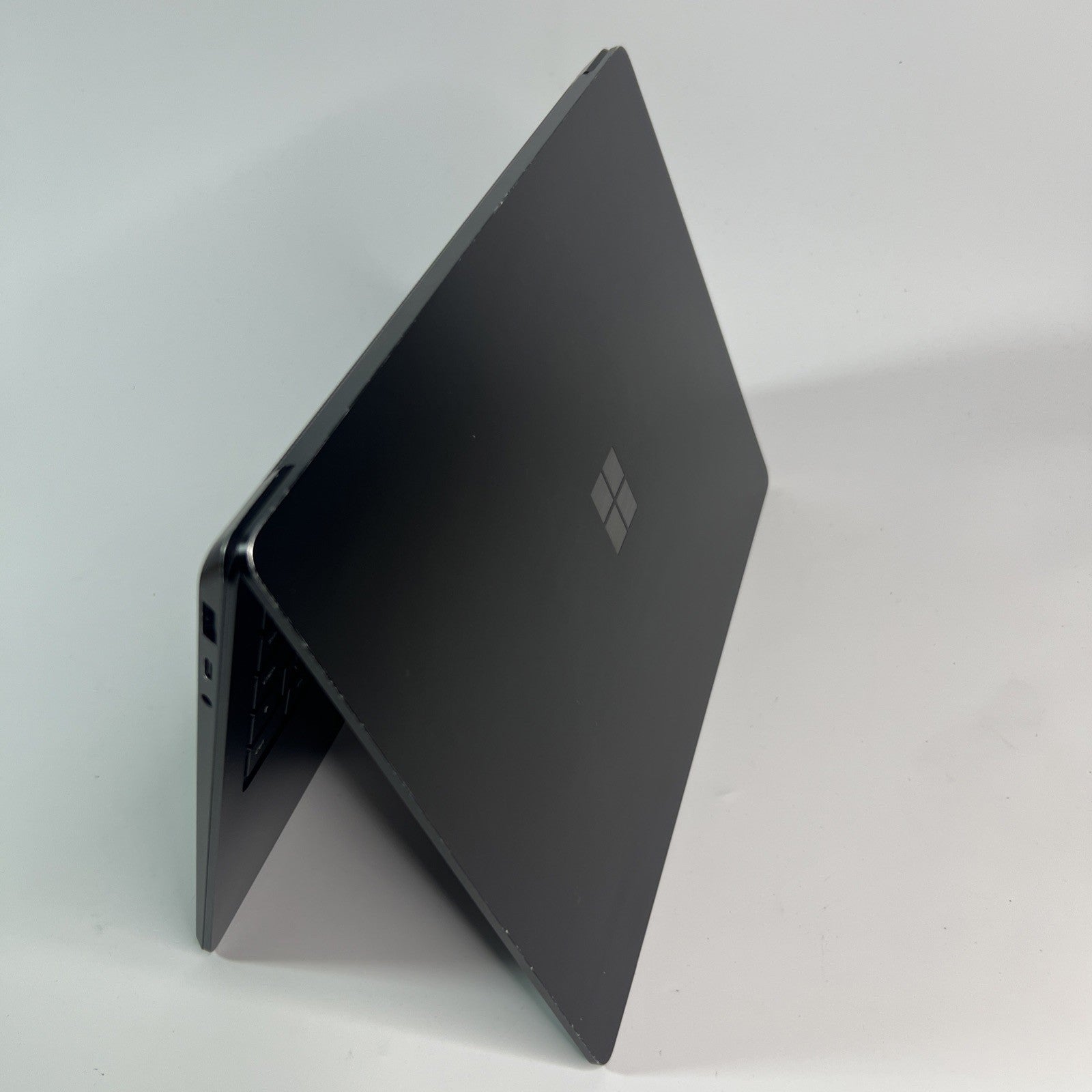 Microsoft Surface Laptop 4 i5-1145G7 8GB 256GB SSD Grade B  Windows 11 Warranty