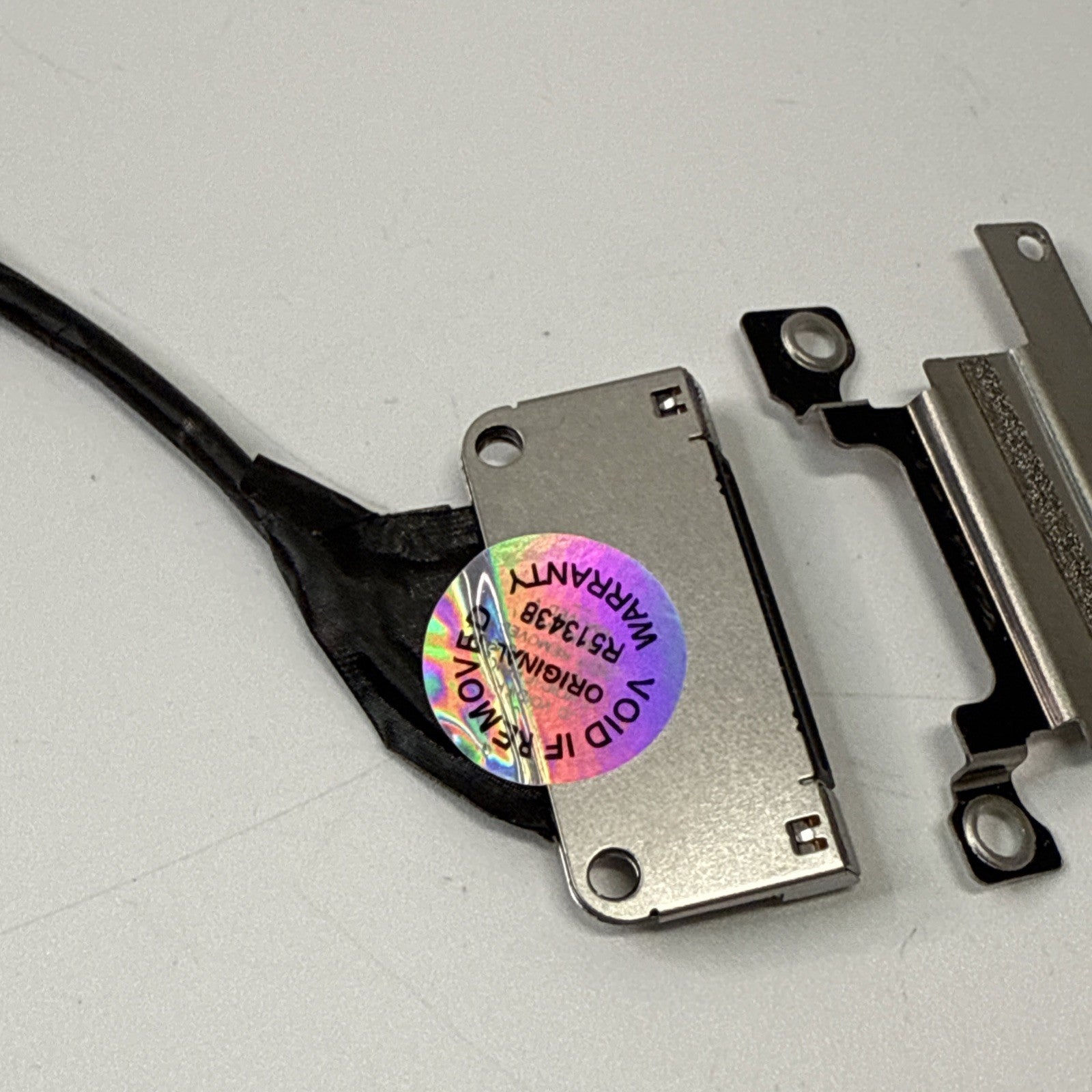 Genuine Microsoft Surface 4 1950 Charging Port + Bracket PN: M1089863-004