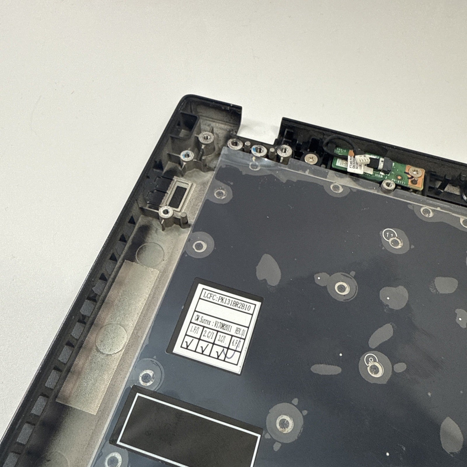 Genuine Lenovo T490s Palmrest Assembly UK Keyboard    Black AM1BR000500