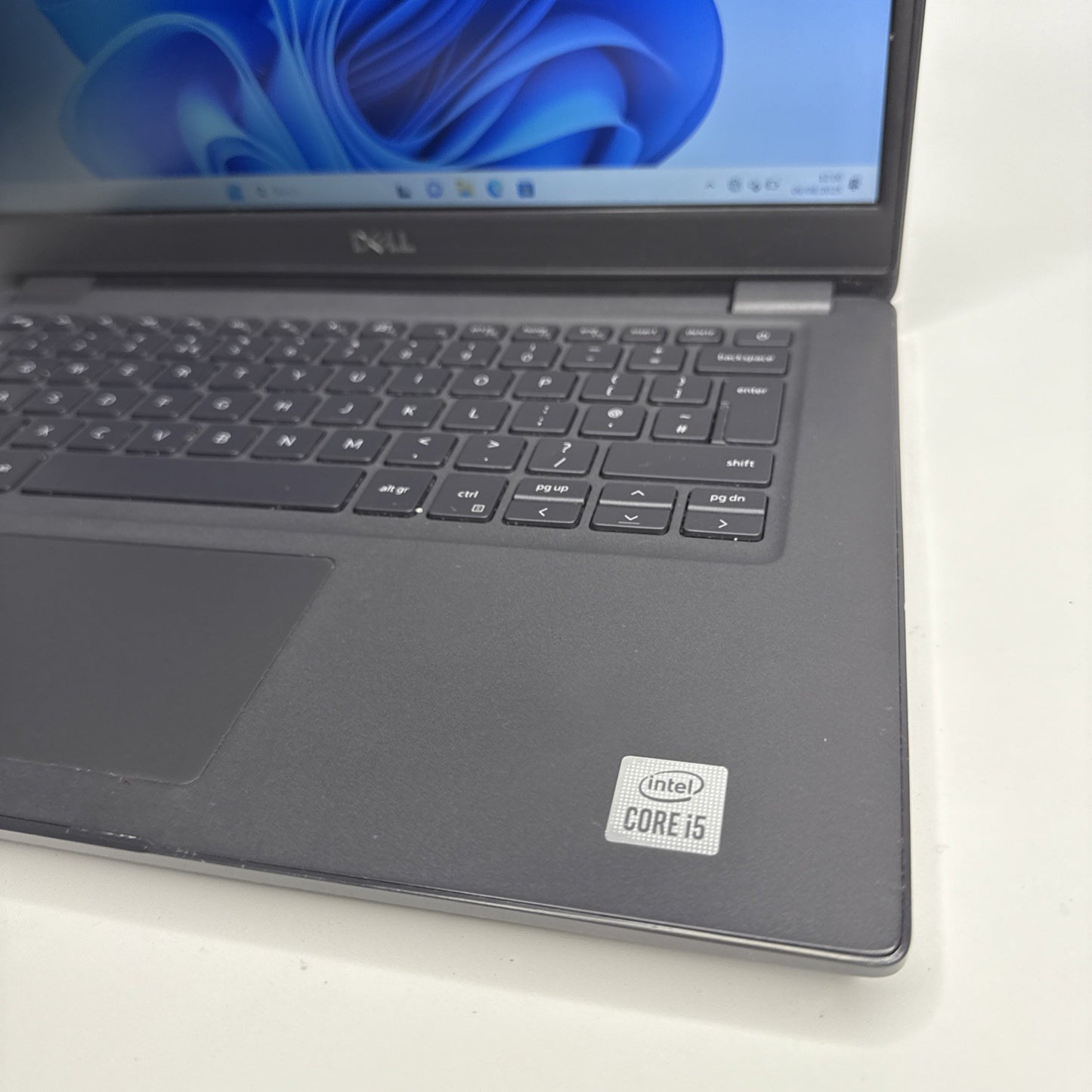Dell Latitude 3410 FHD Intel Core i5-10310U 8GB 256GB SSD Windows 11 Laptop