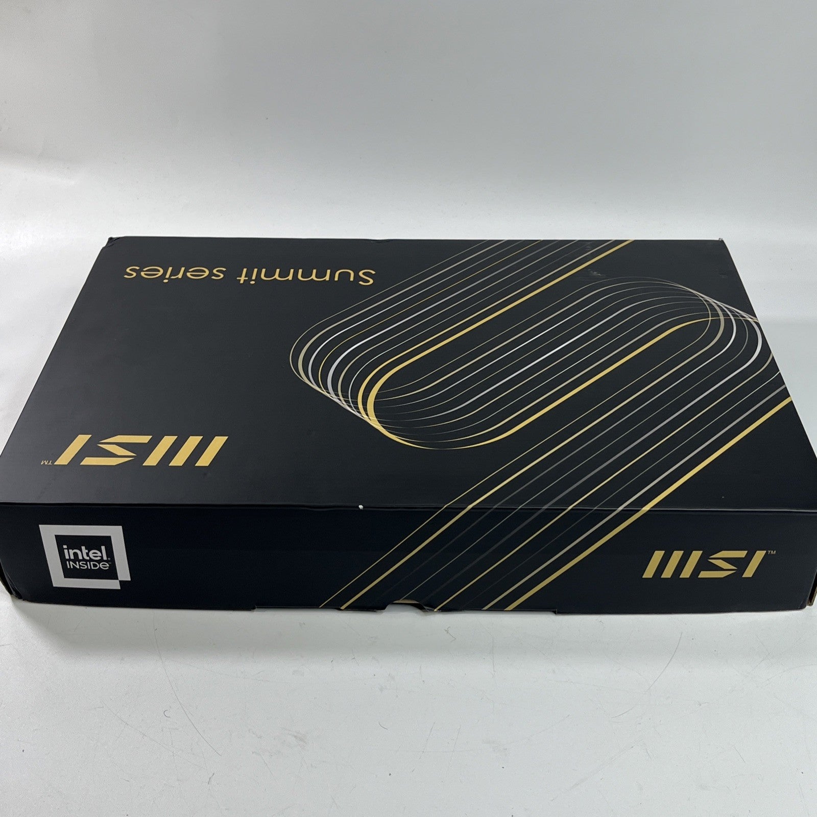 MSI Summit E16 AI Studio A1VFTG Intel Core Ultra 7 32GB 2TB RTX4060.Grade A