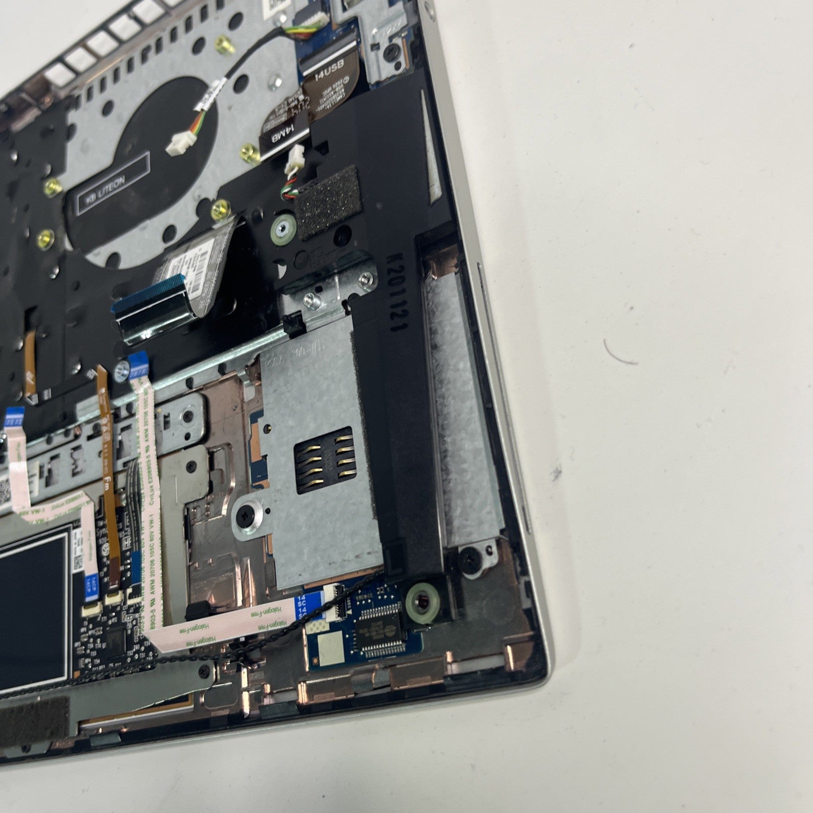 Genuine Silver HP EliteBook 840 G7 Complete Palmrest Missing Key