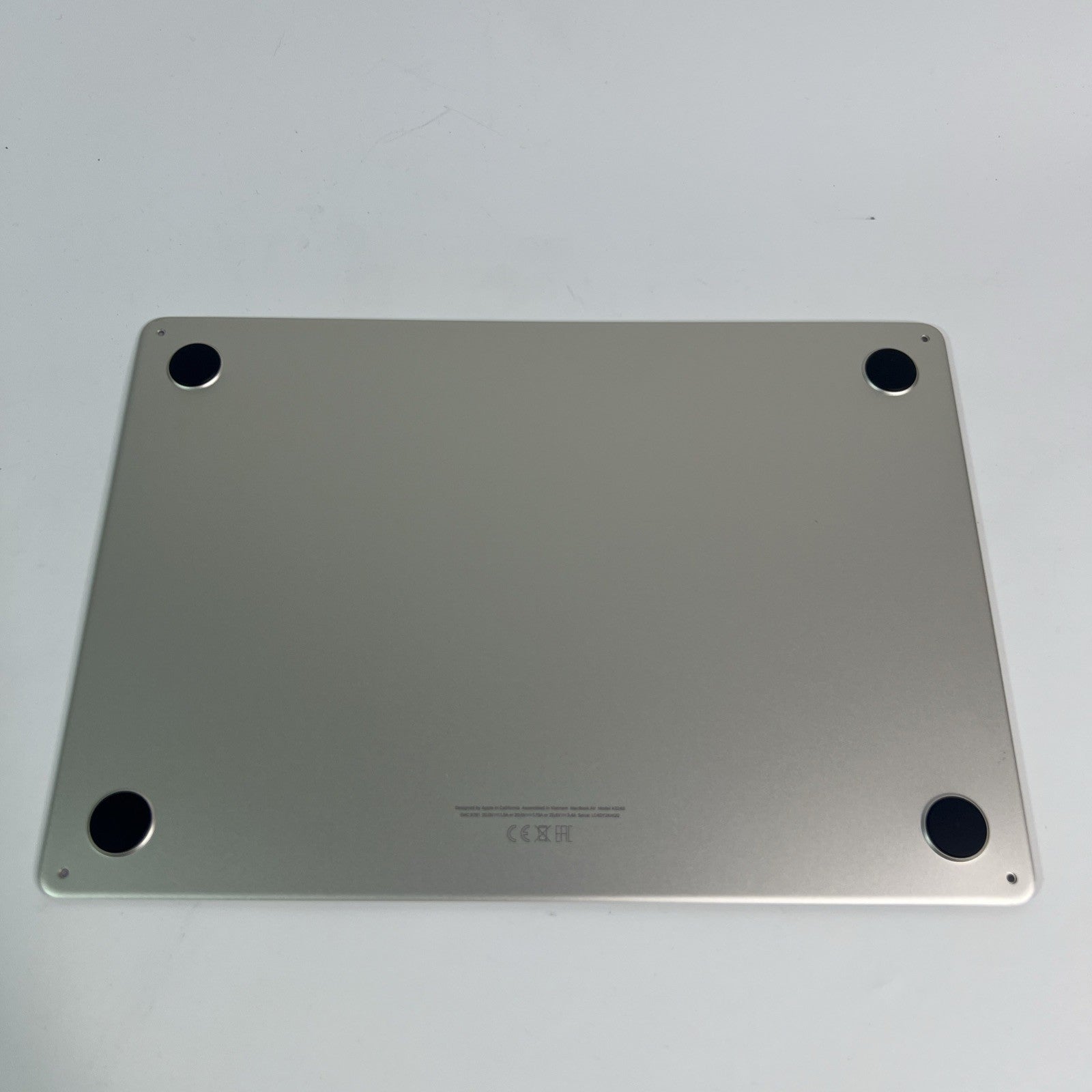 Apple MacBook Air 13" A3240 Bottom Base Cover – Starlight – 2025 Grade A