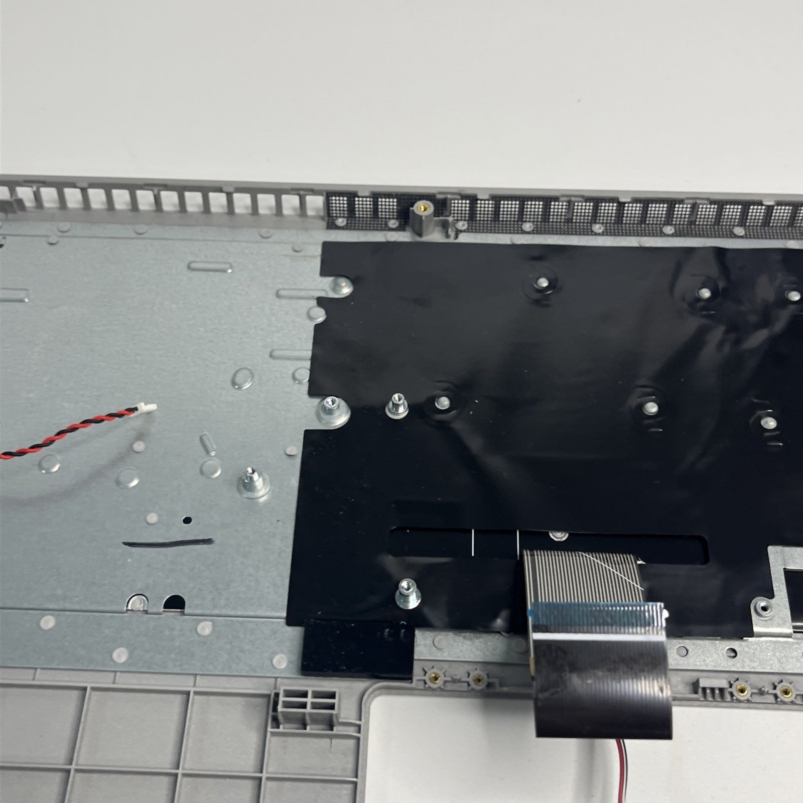 Genuine Silver Lenovo IdeaPad 330S-15IKB  Palmrest Keyboard And Speakers