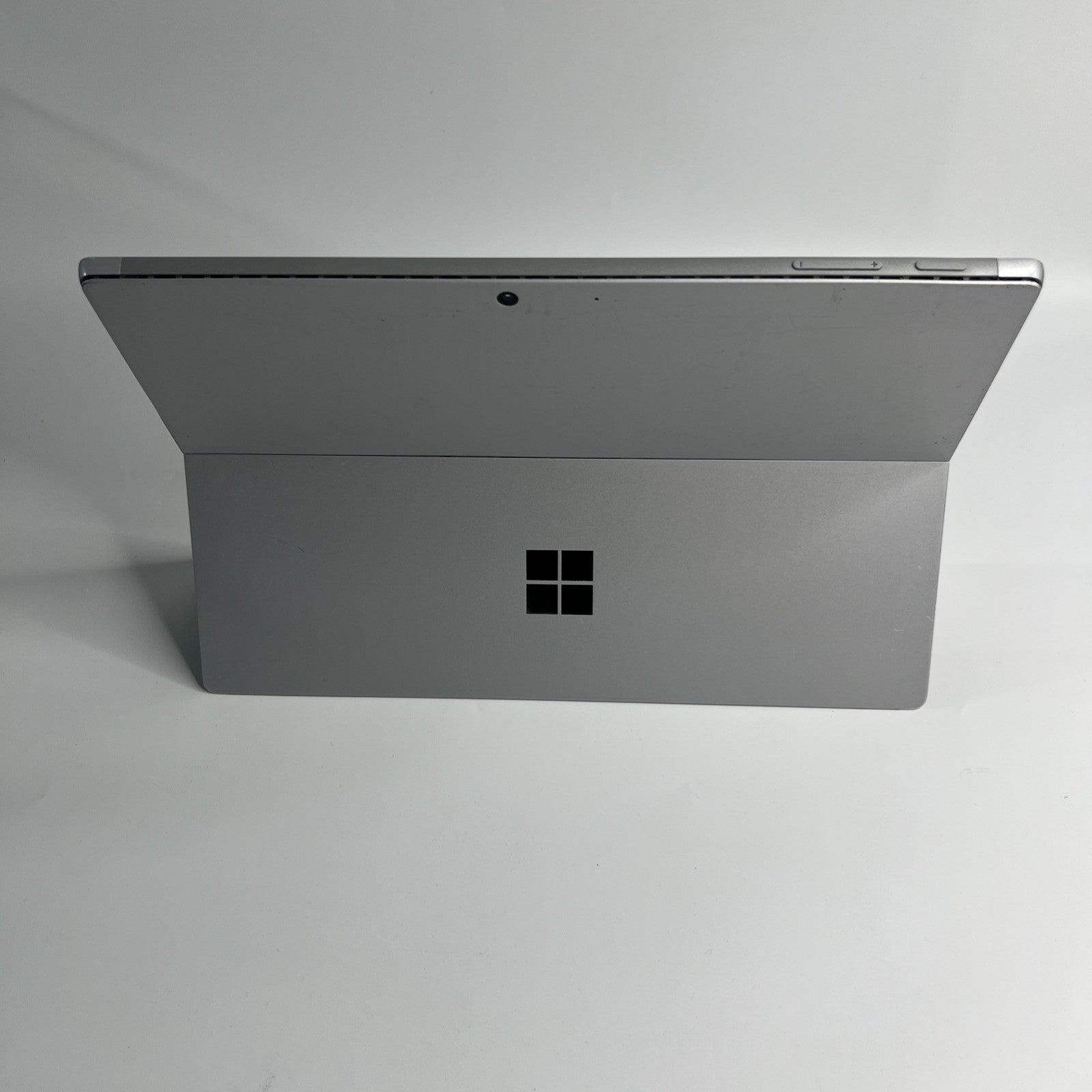 Microsoft Surface Pro 7 – i5-1035G4 8GB RAM 128GB SSD Windows 11 Grade C