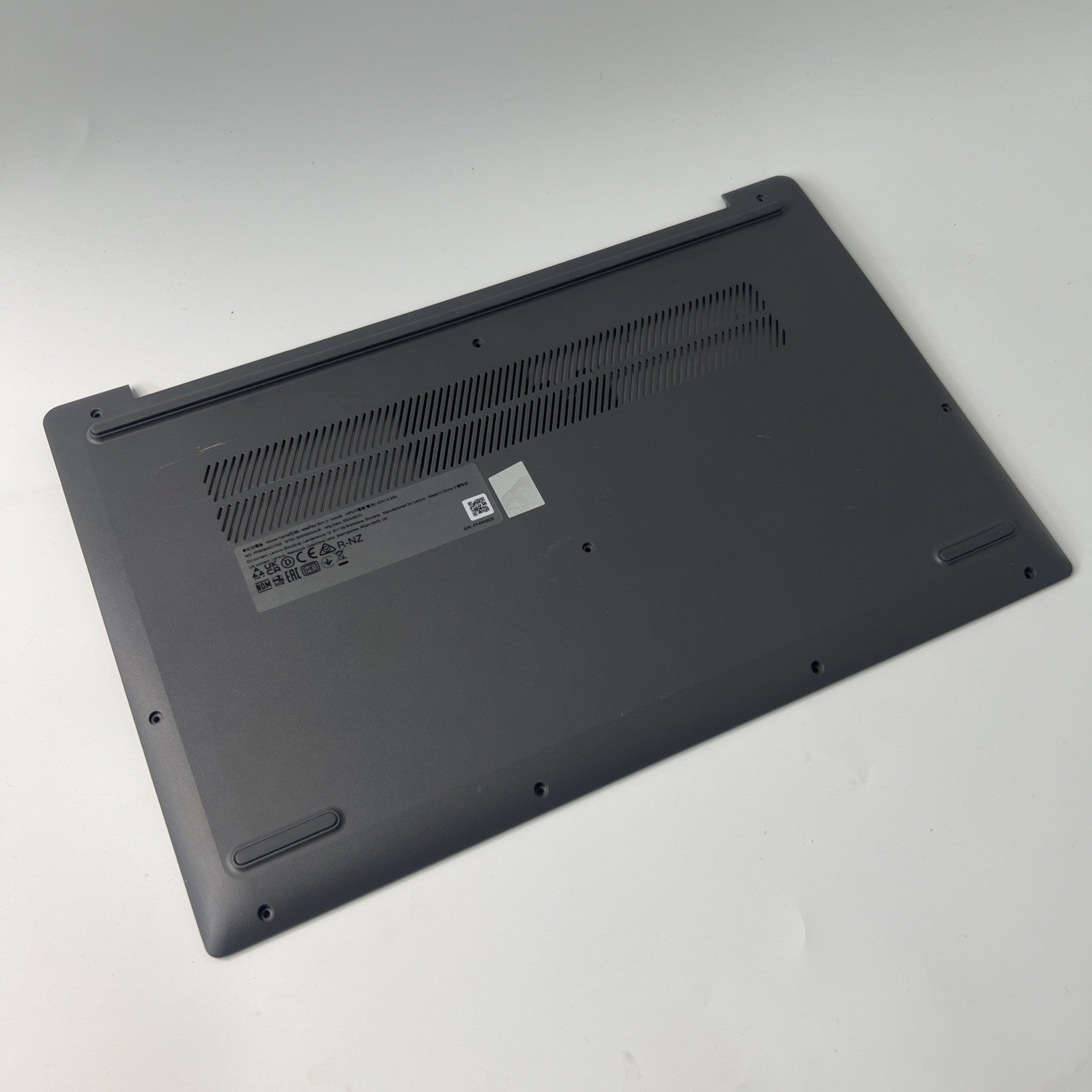 Lenovo Ideapad Slim 3 15IAH8 Bottom Base Cover