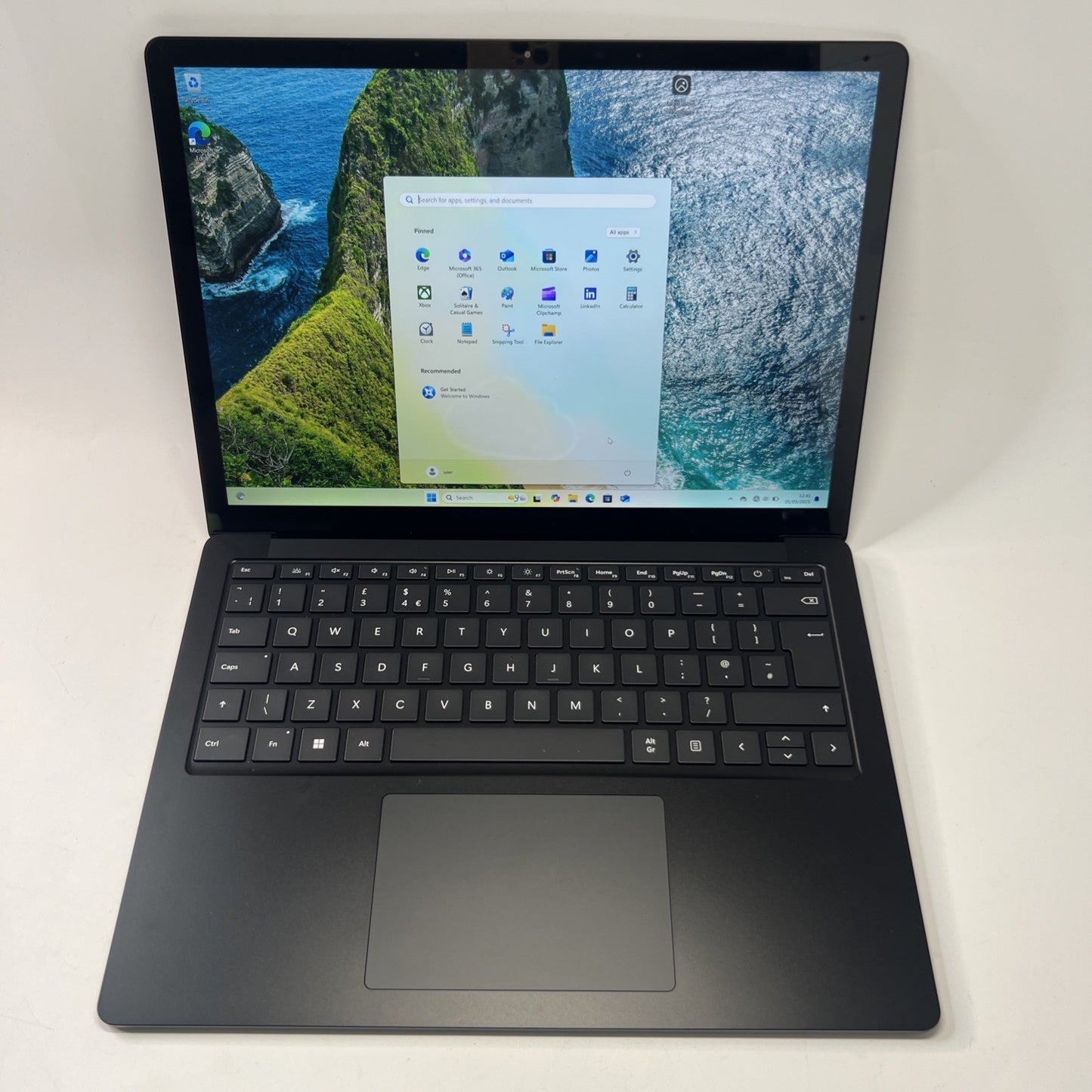 Microsoft Surface Laptop 5 13.5" Touchscreen Intel i7-1265U 8GB RAM 256GB SSD