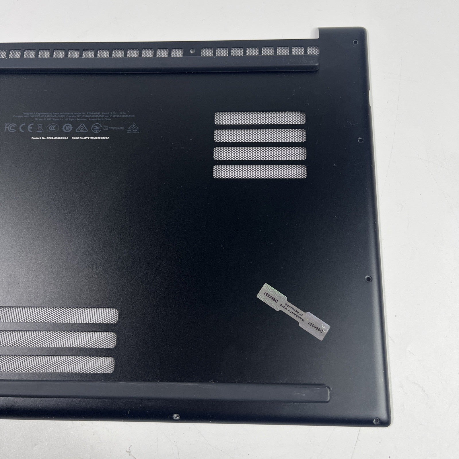 Razer Blade Pro 17 RZ09-0368 17.3" Base Cover Bottom Case 13133179 Grade A