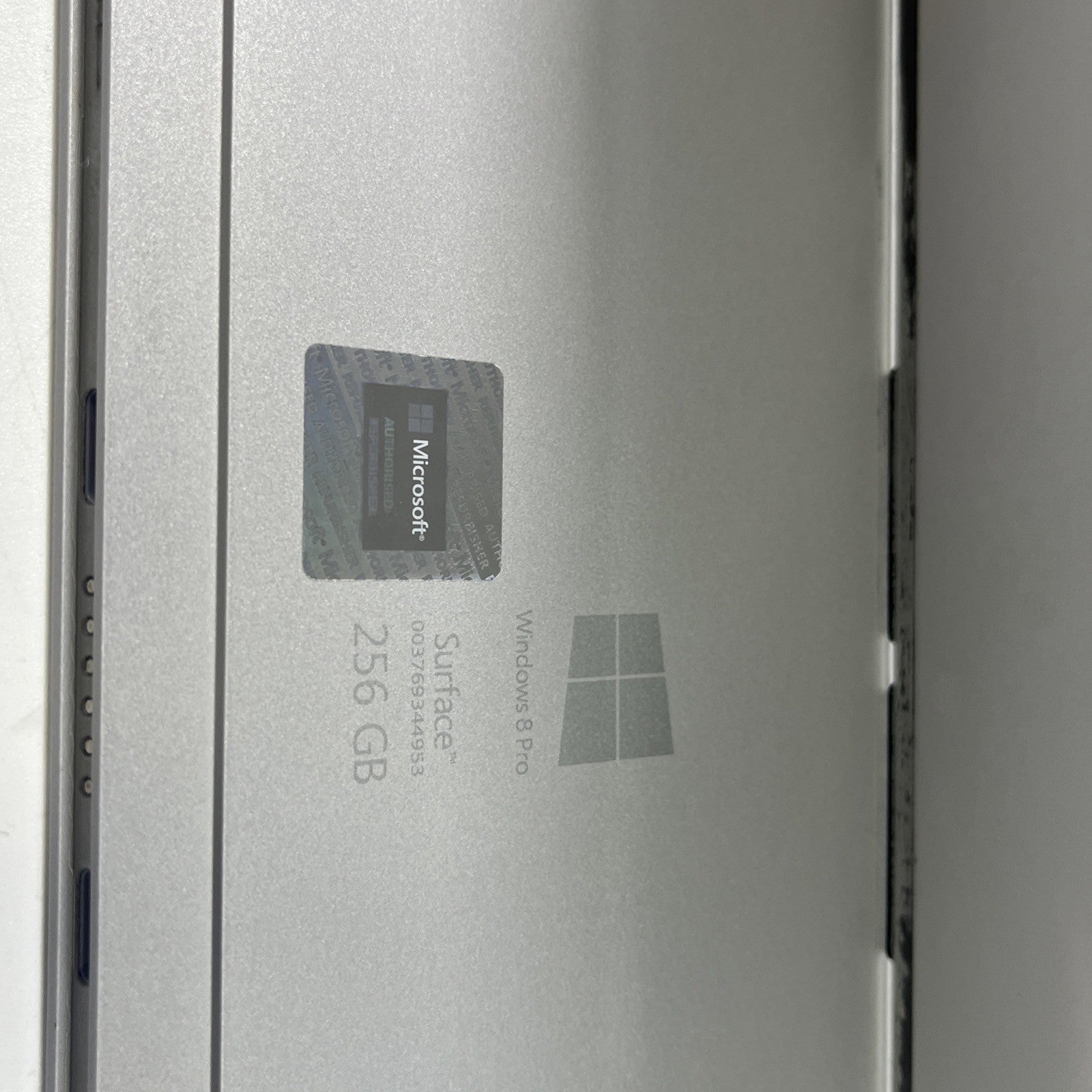 Microsoft Surface Pro 3 12” Intel i5-4300U 1.90 GHz  8GB RAM 256GB SSD Win 8 Pro