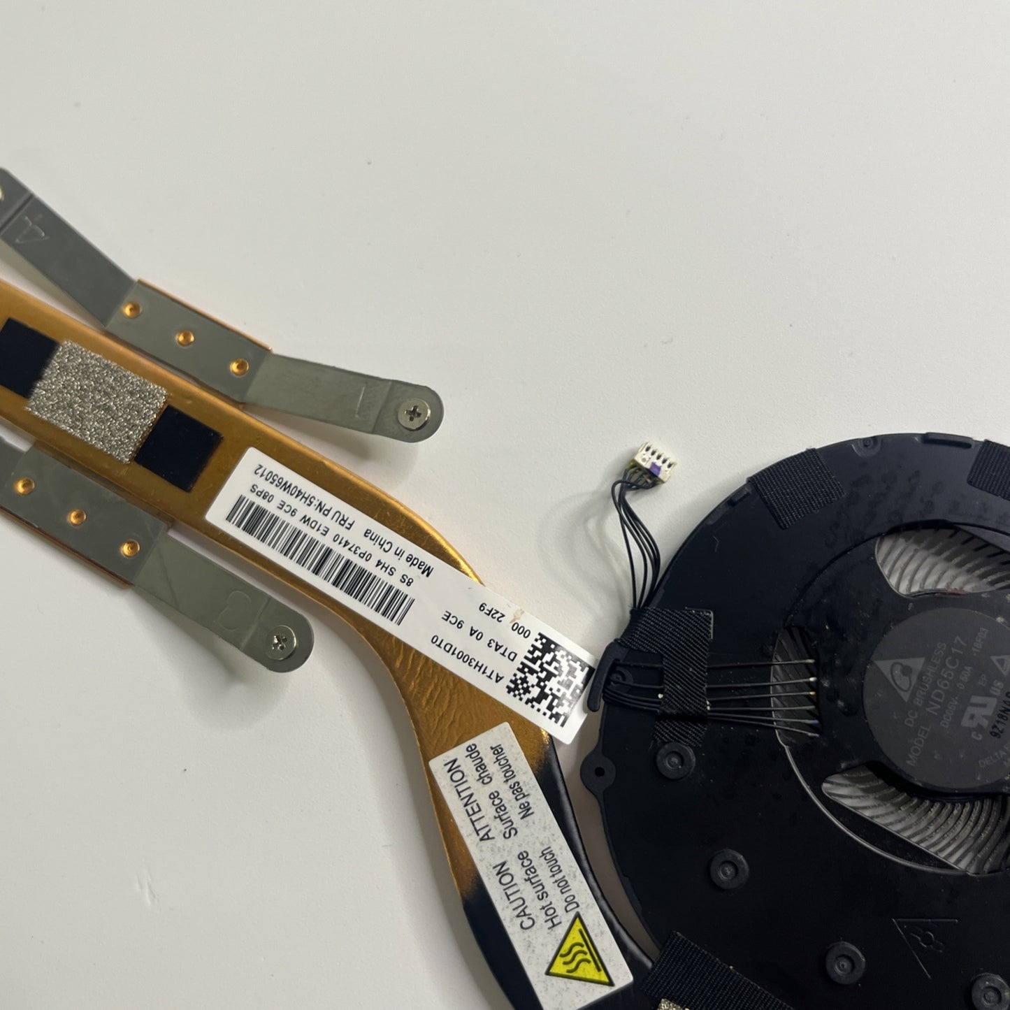 Genuine black Lenovo ThinkPad X1 Carbon 7th Gen Fan And Heatsink AT1H3001DT0
