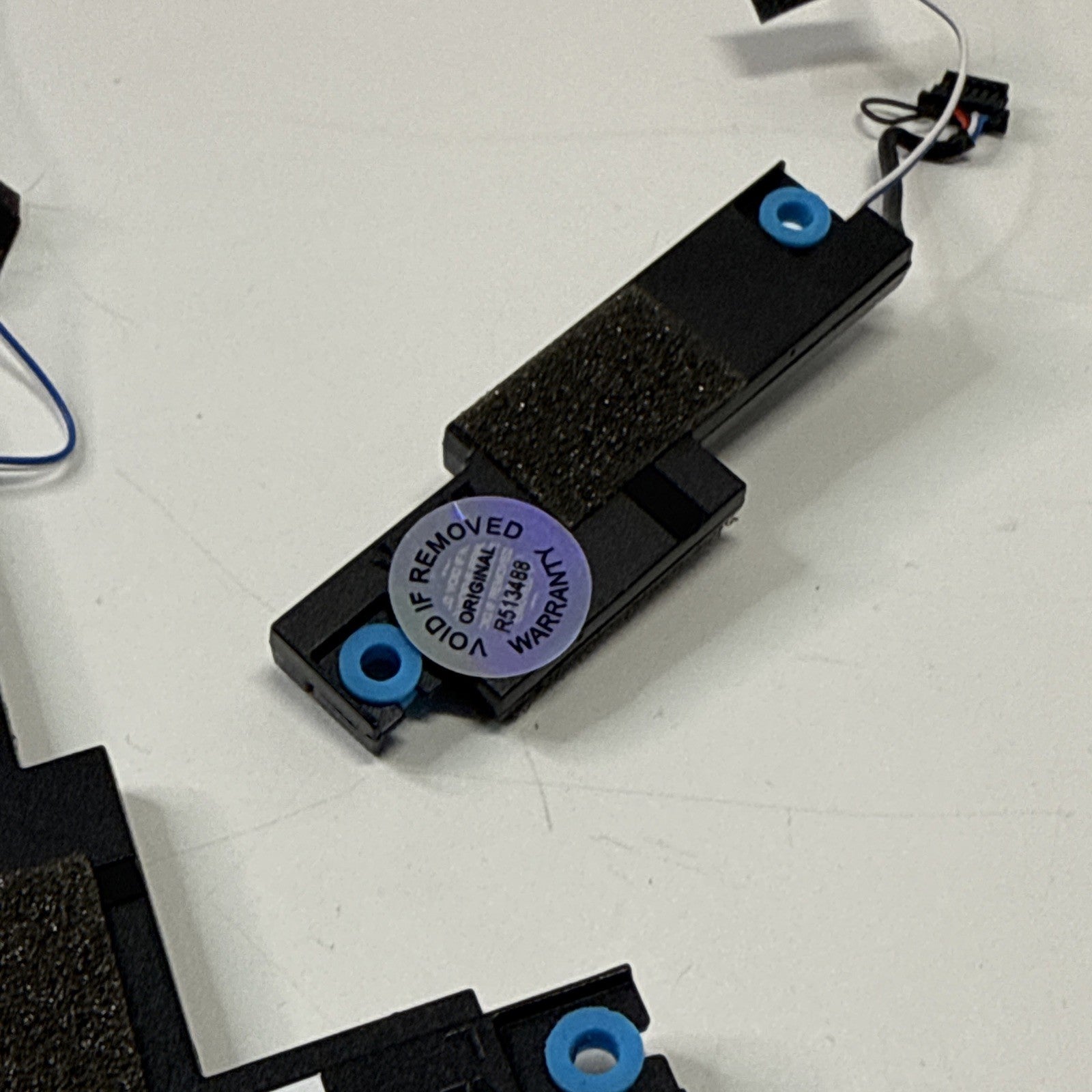 Dell Latitude 5320 Internal speakers left and right 023.400M8.0001